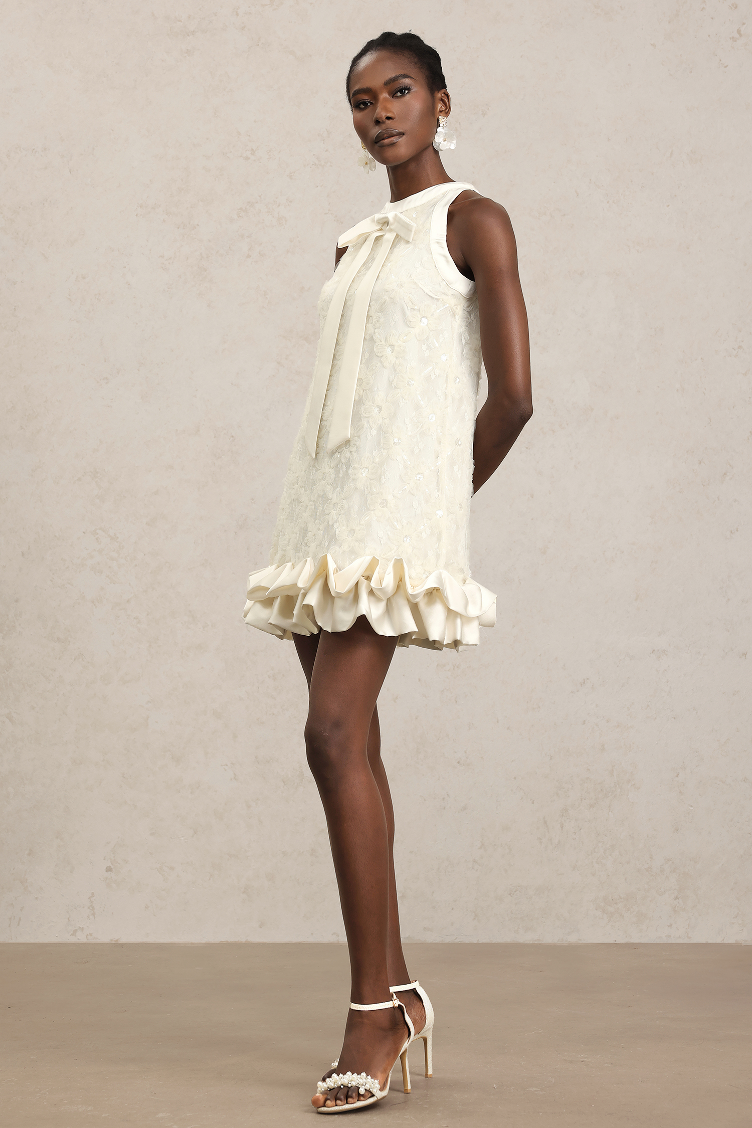 Tillie Sleeveles Round Neck Bowknot Flowers Mini Dress