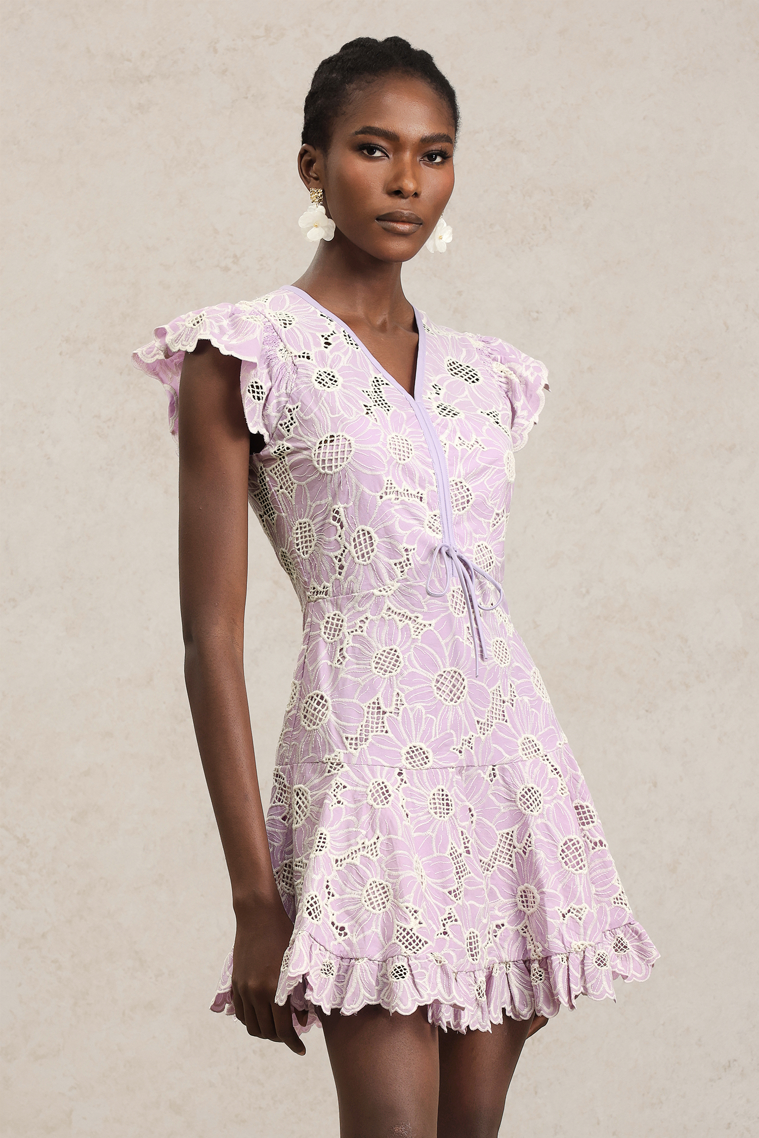Whetu V-Neck Sleeveles Flowers Lace Mini Dress
