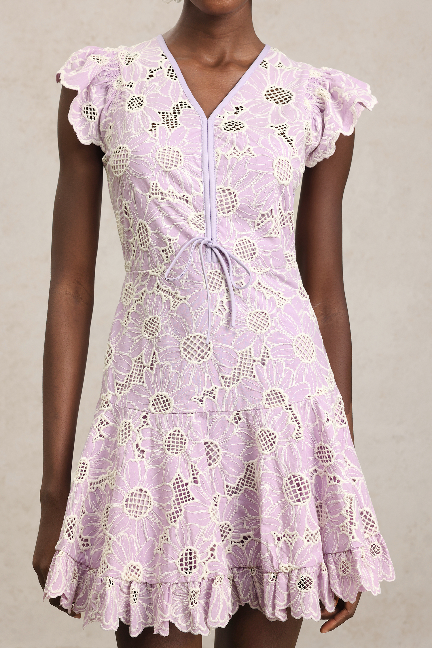 Whetu V-Neck Sleeveles Flowers Lace Mini Dress
