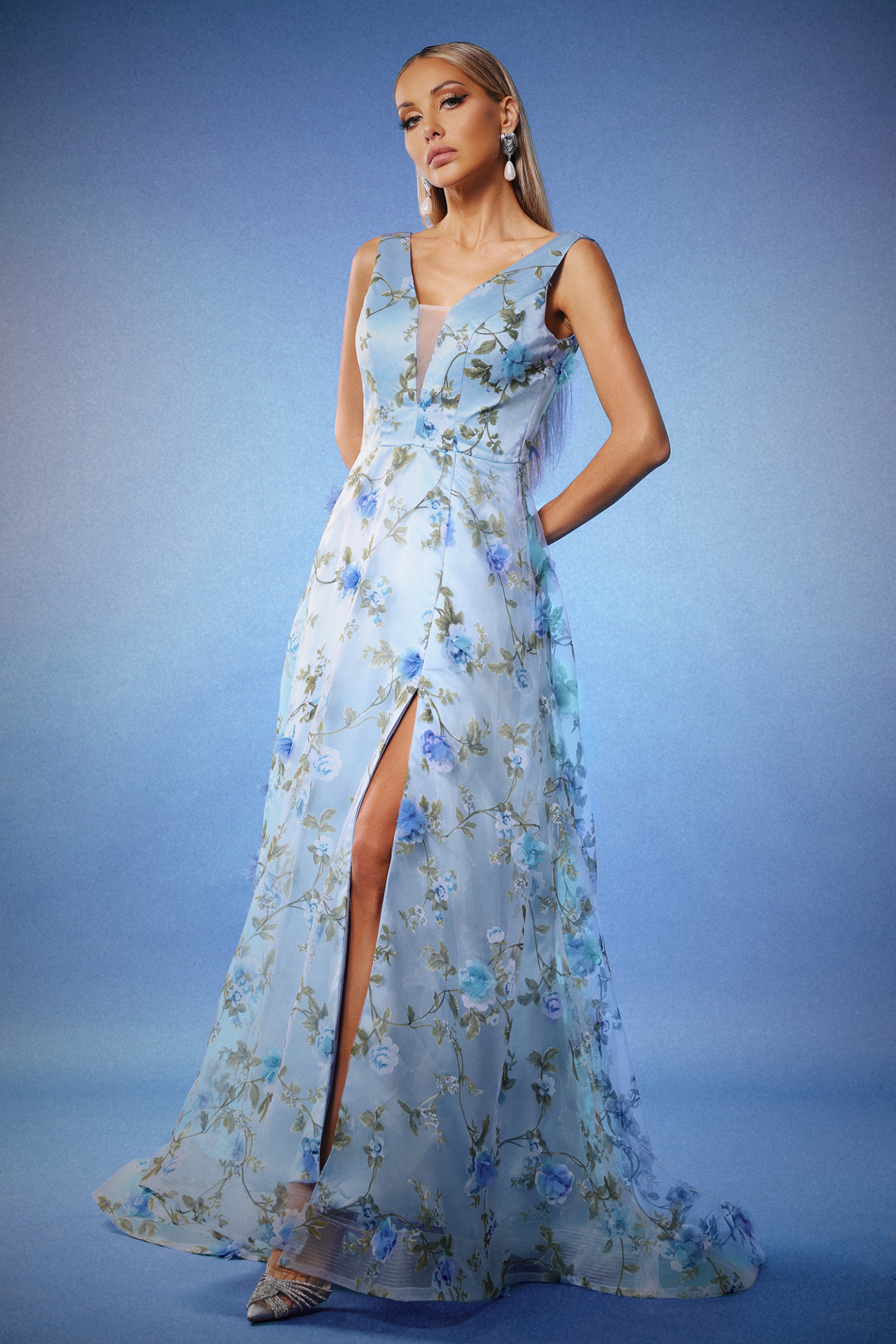 Zurri Sleeveless V-Neck Flowers Slit Maxi Dress