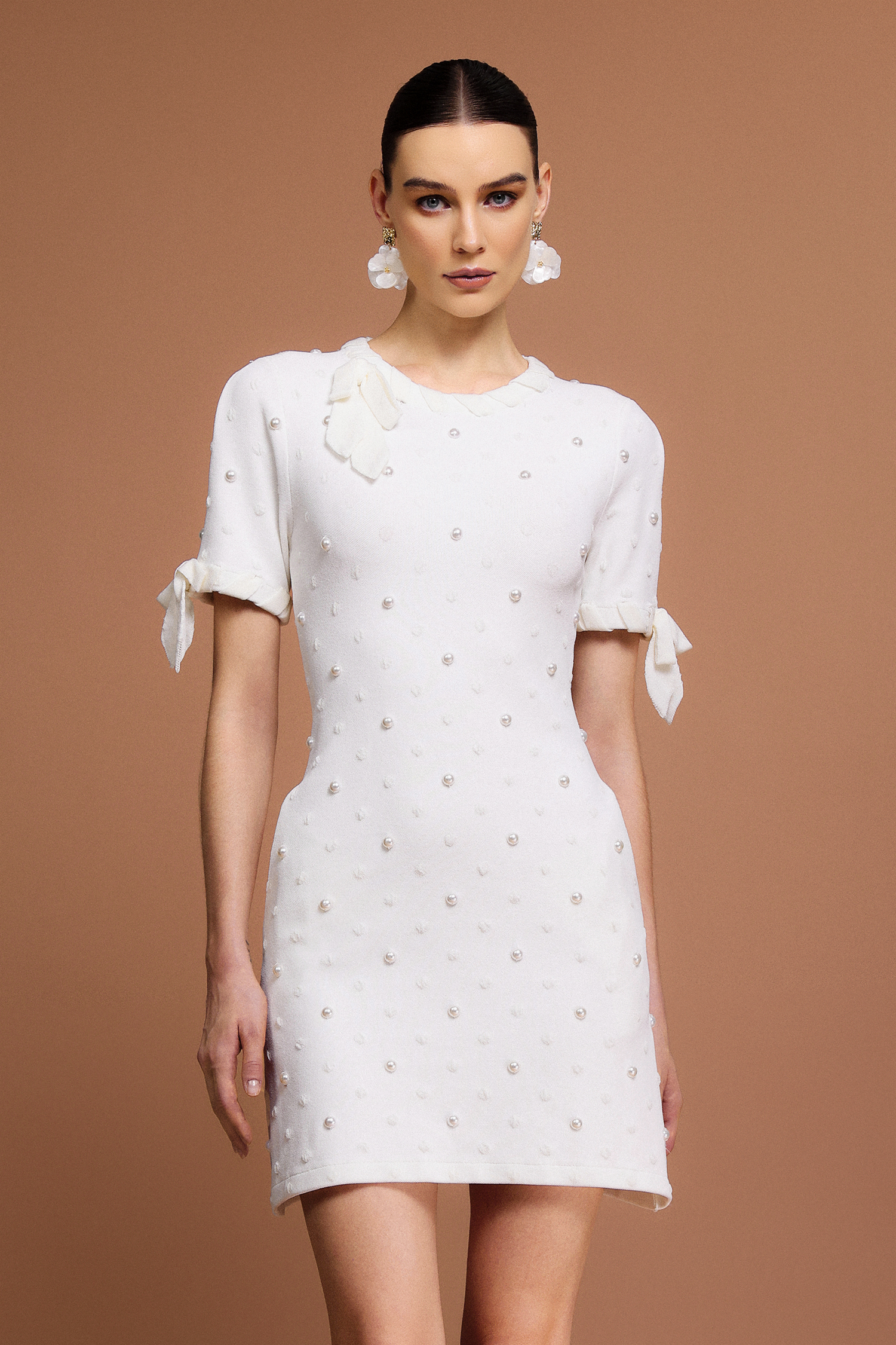 Fero Round Neck Short Sleeves Pearl Dot Printed Mini Dress