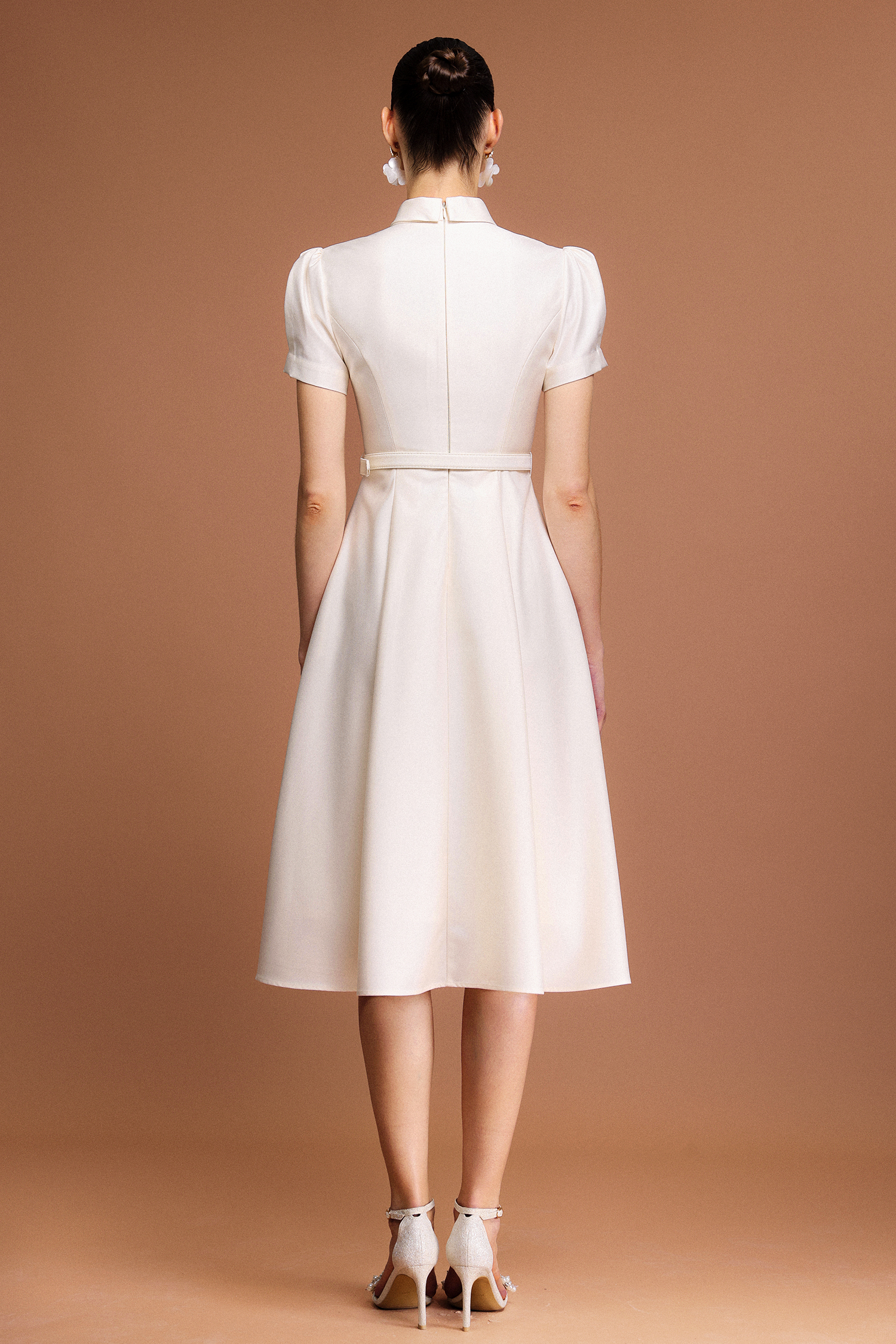 Indi Short Sleeves Diamond Midi Dress