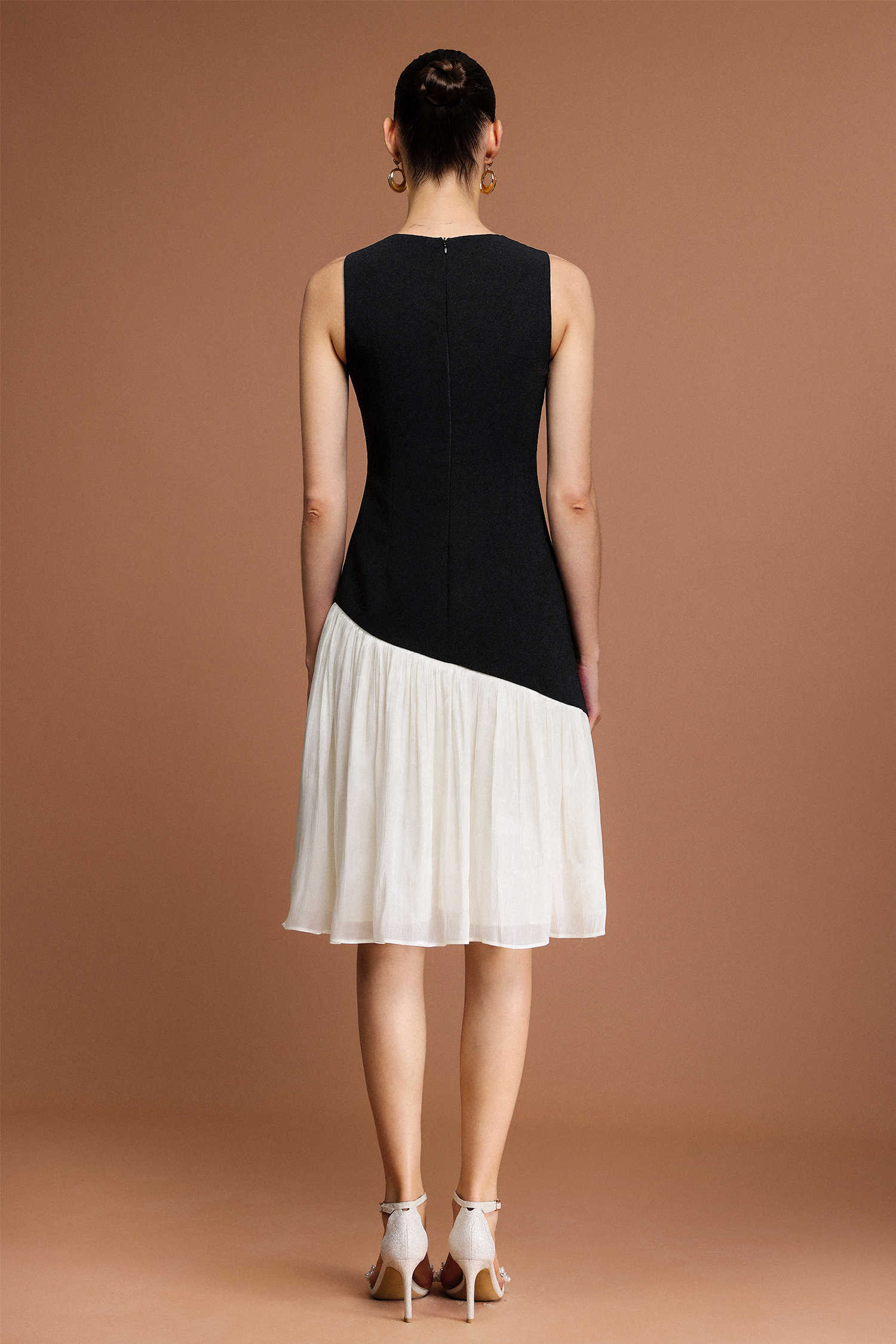 Porsha Round Neck Sleeveless Flower Asymmetric Mini Dress