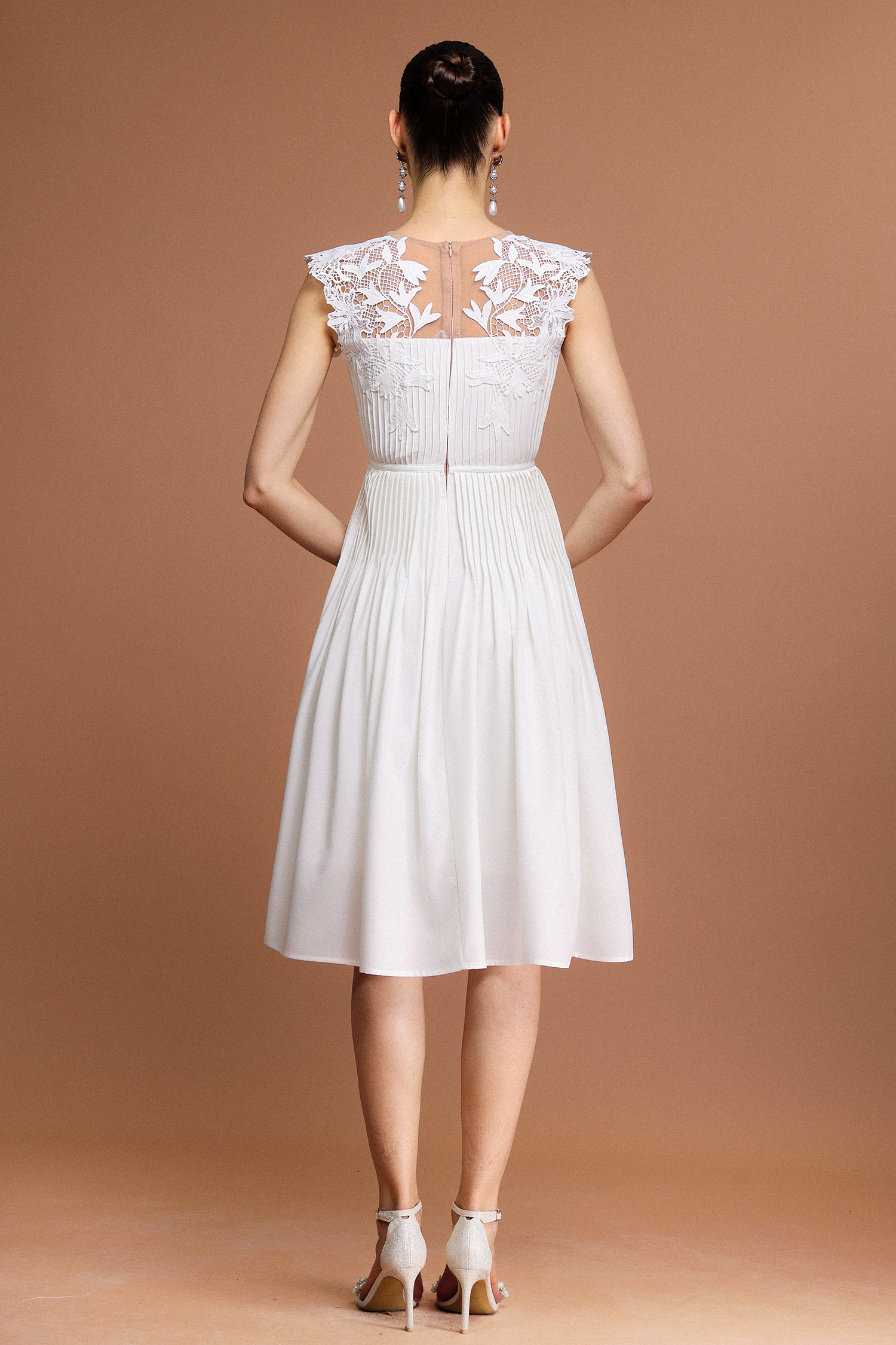 Fierce Sleeveless Bowknot Folds Midi Dress