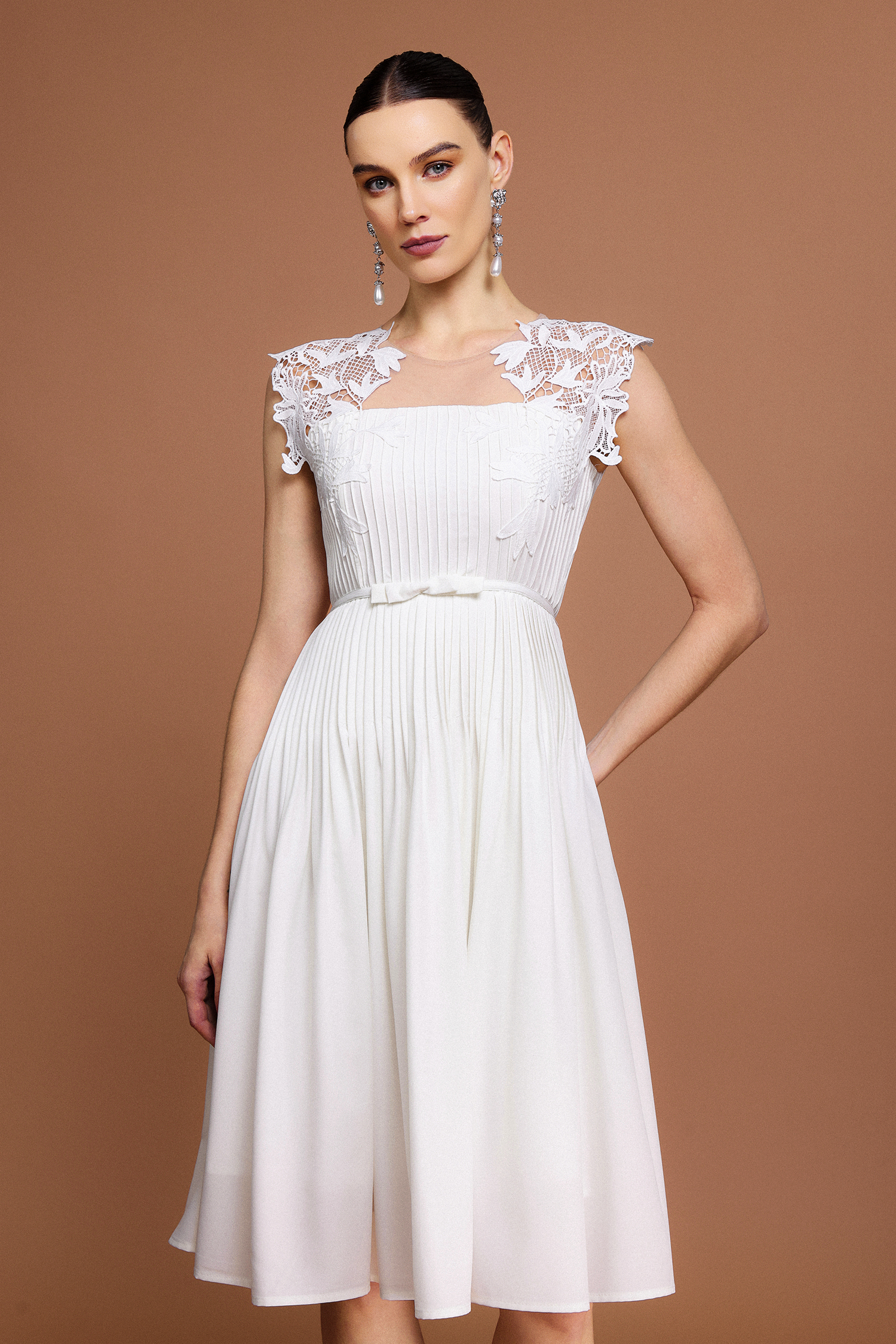 Fierce Sleeveless Bowknot Folds Midi Dress