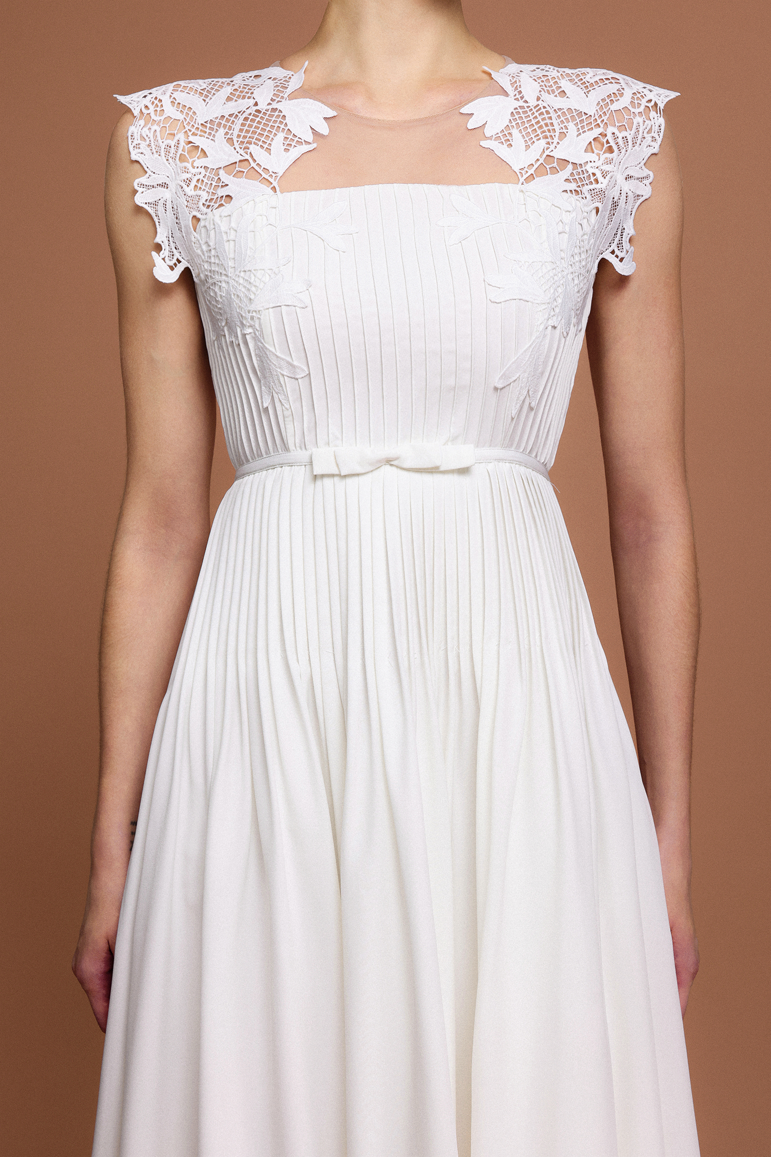 Fierce Sleeveless Bowknot Folds Midi Dress