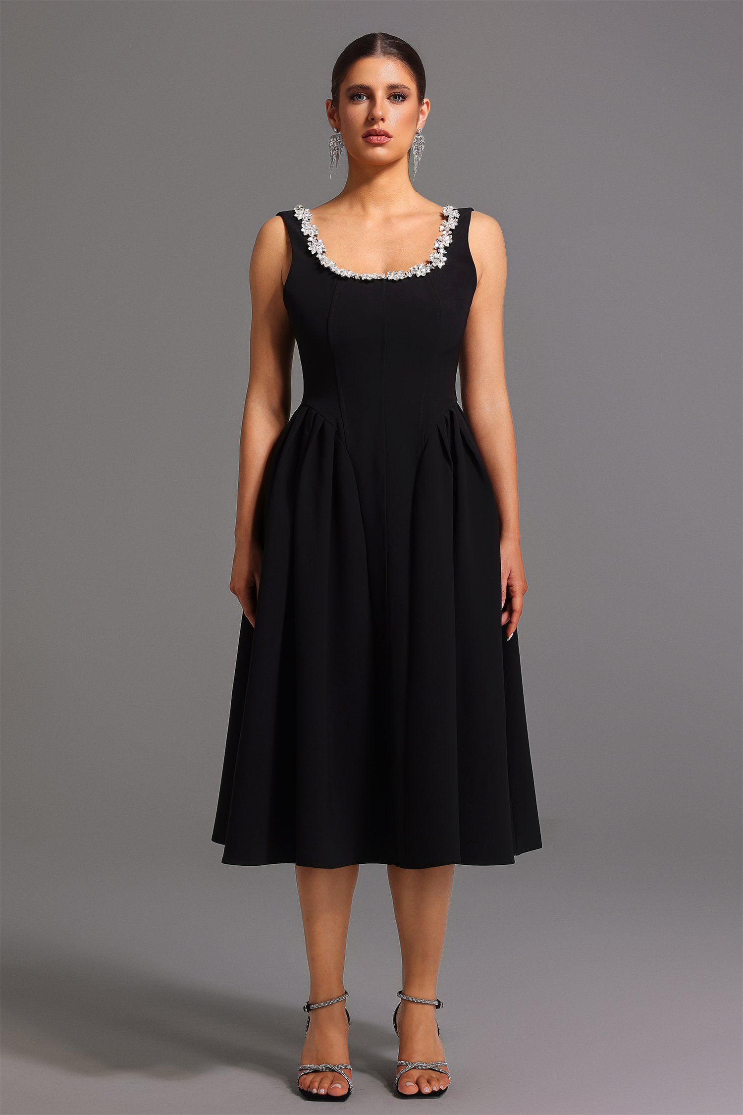 Demere Sleeveless Square Collar Diamond Midi Dress
