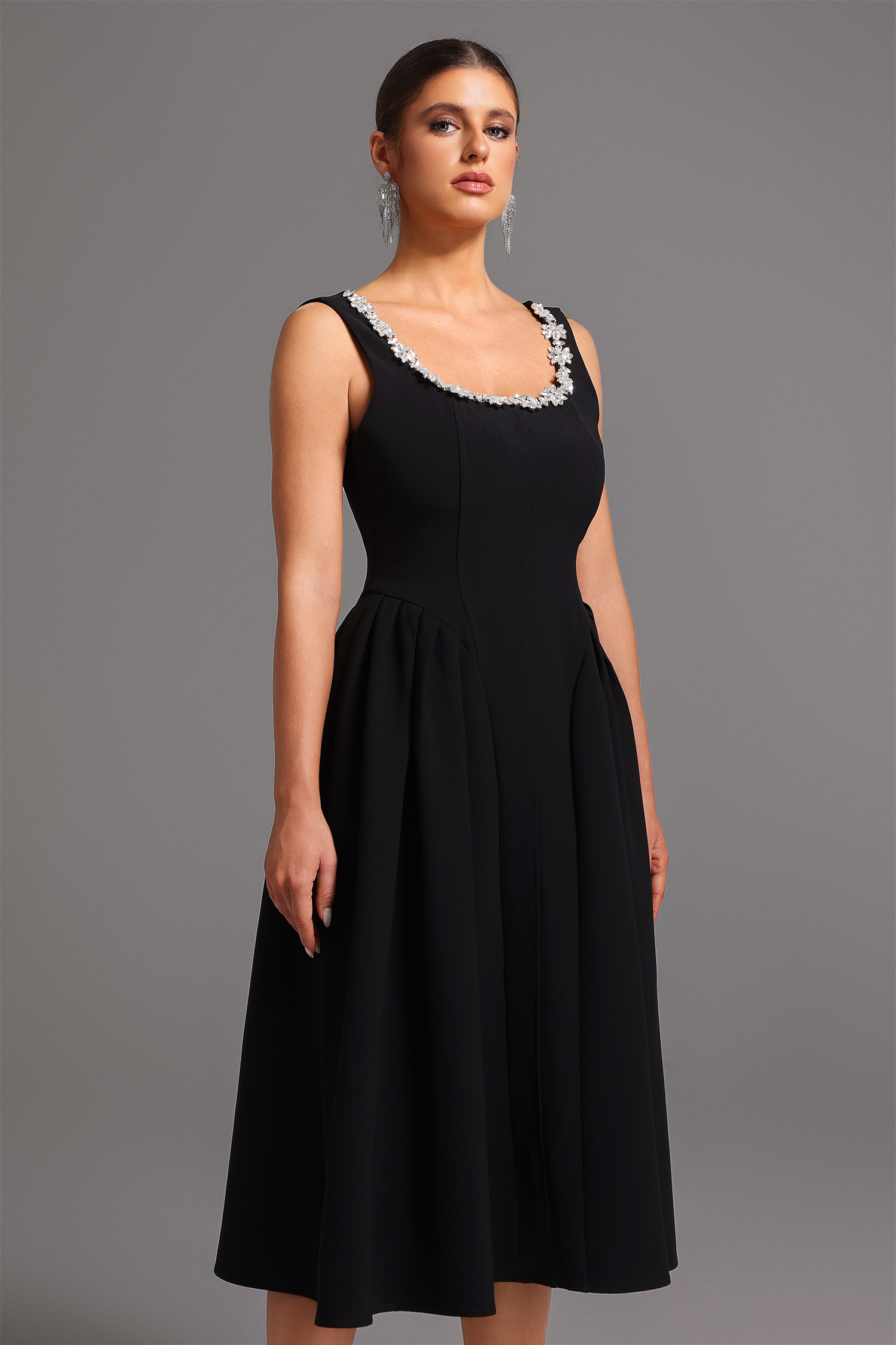 Demere Sleeveless Square Collar Diamond Midi Dress