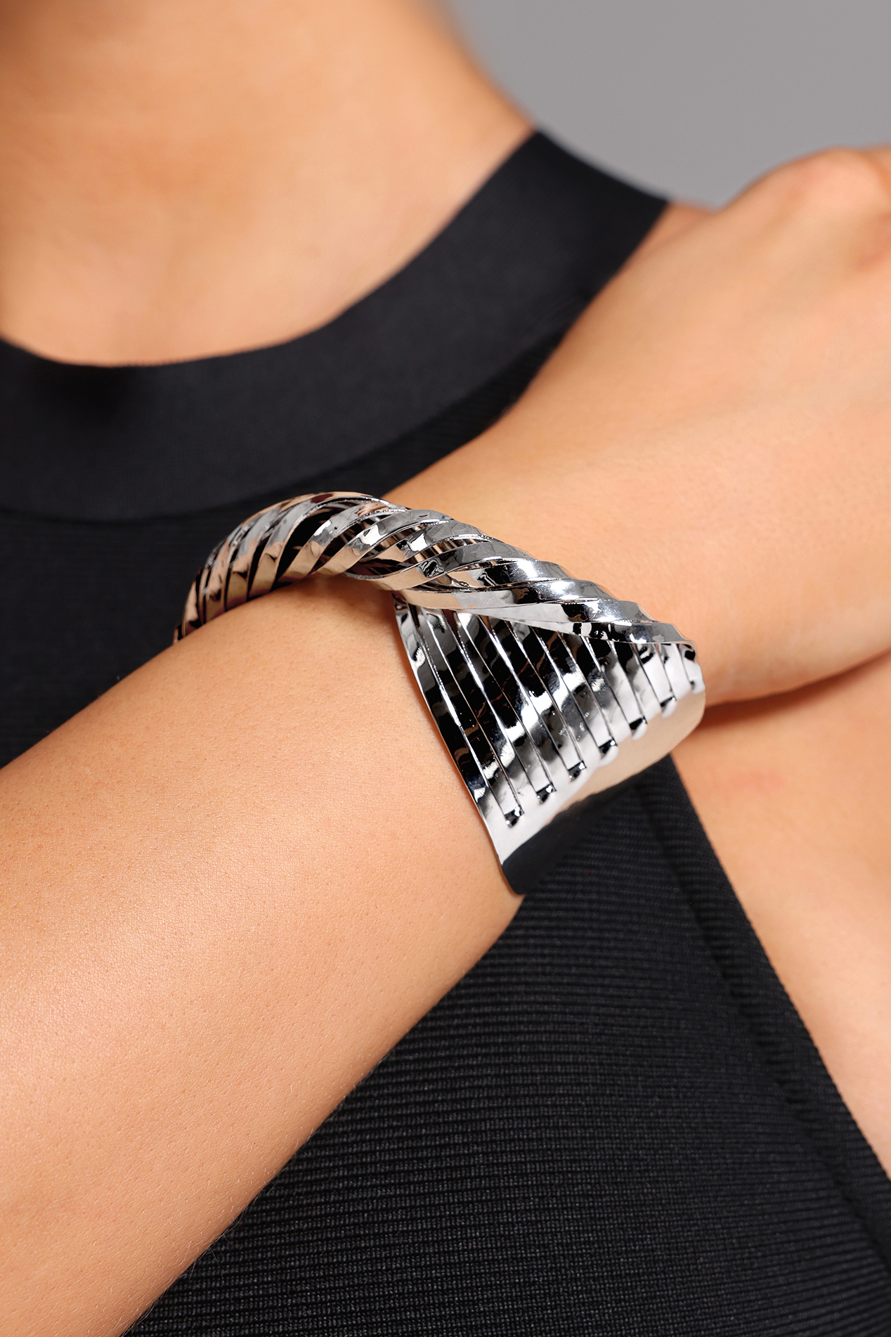 Teray Lines Cross Bracelet