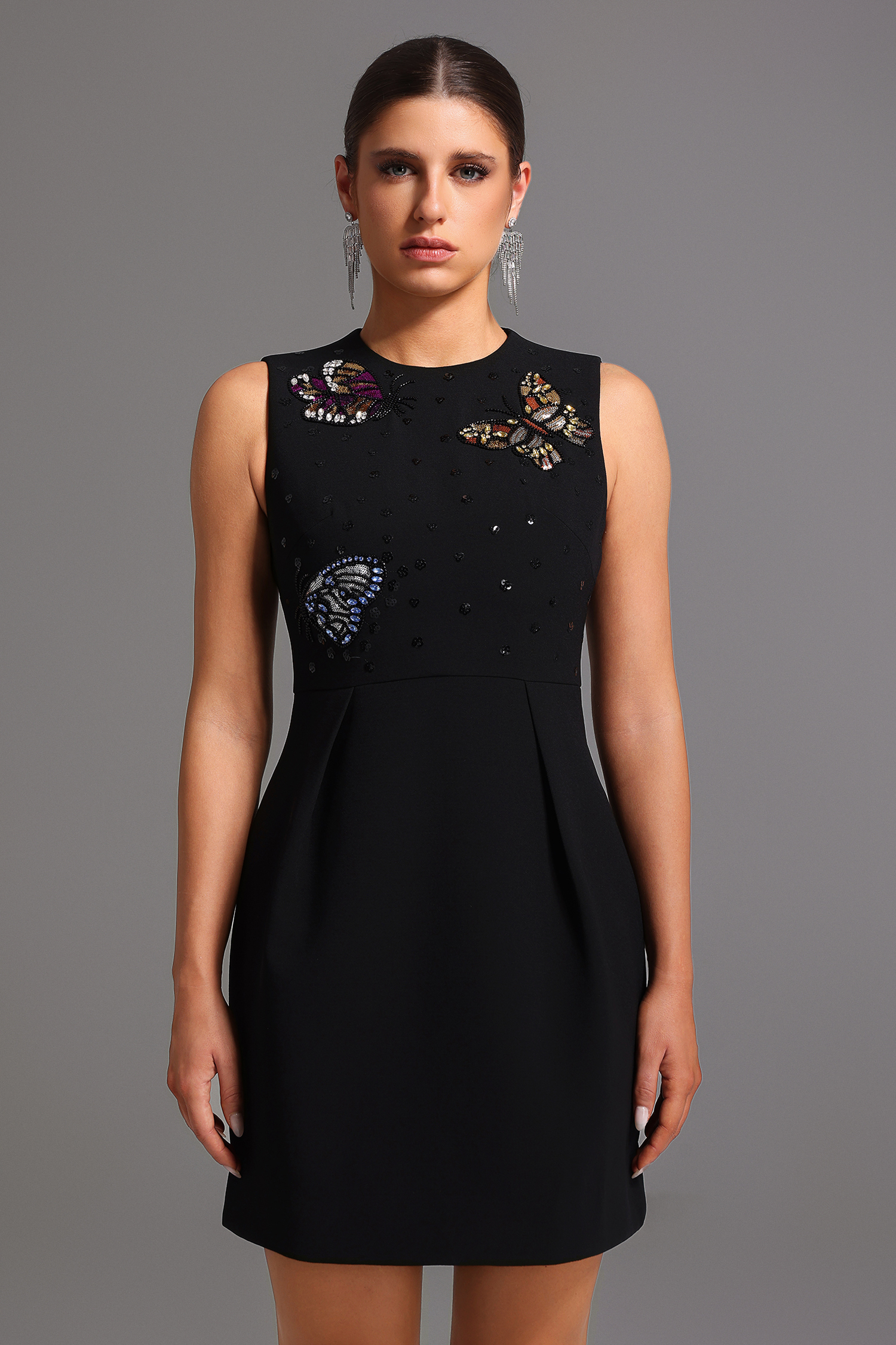 Lyla Sleeveless Round Neck Sequins Mini Dress
