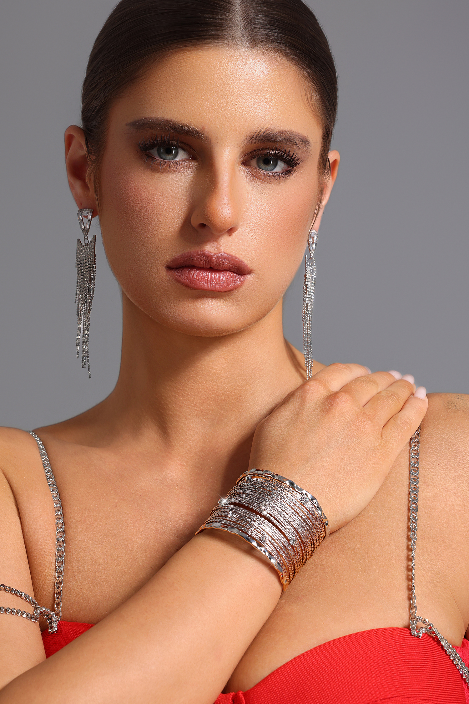 Roline Wide Surface Drawing Diamond Metal Bracelet