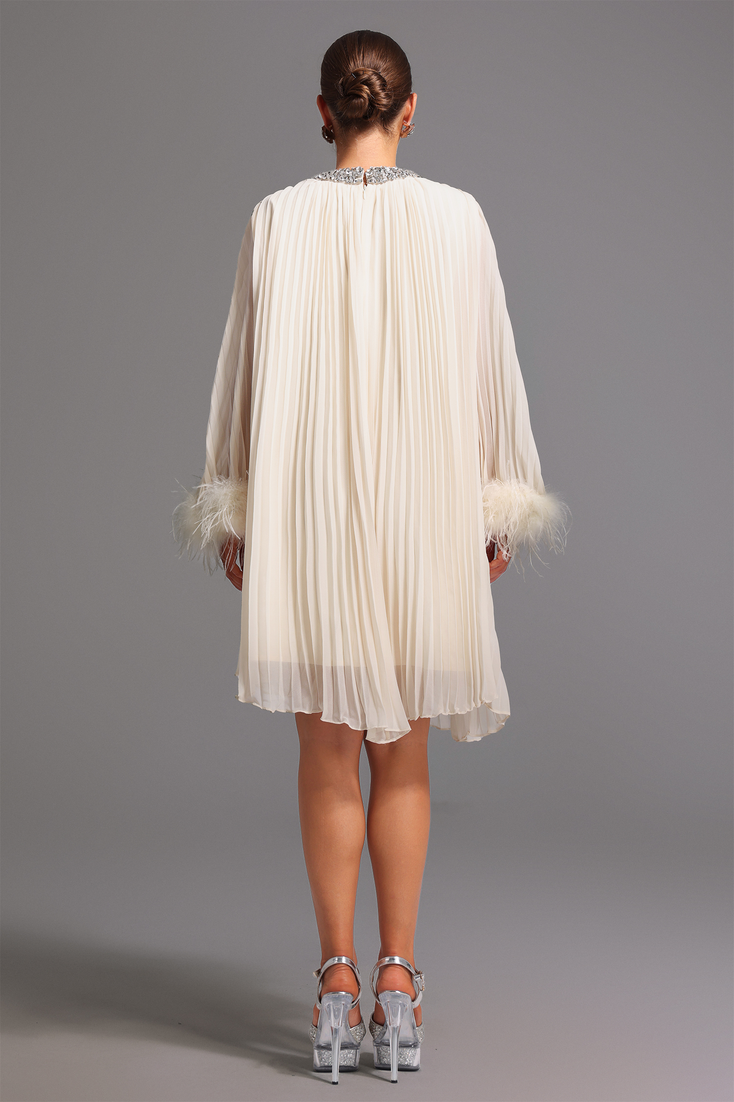 Delilah Long Sleeves Round Neck Diamond Feather Midi Dress