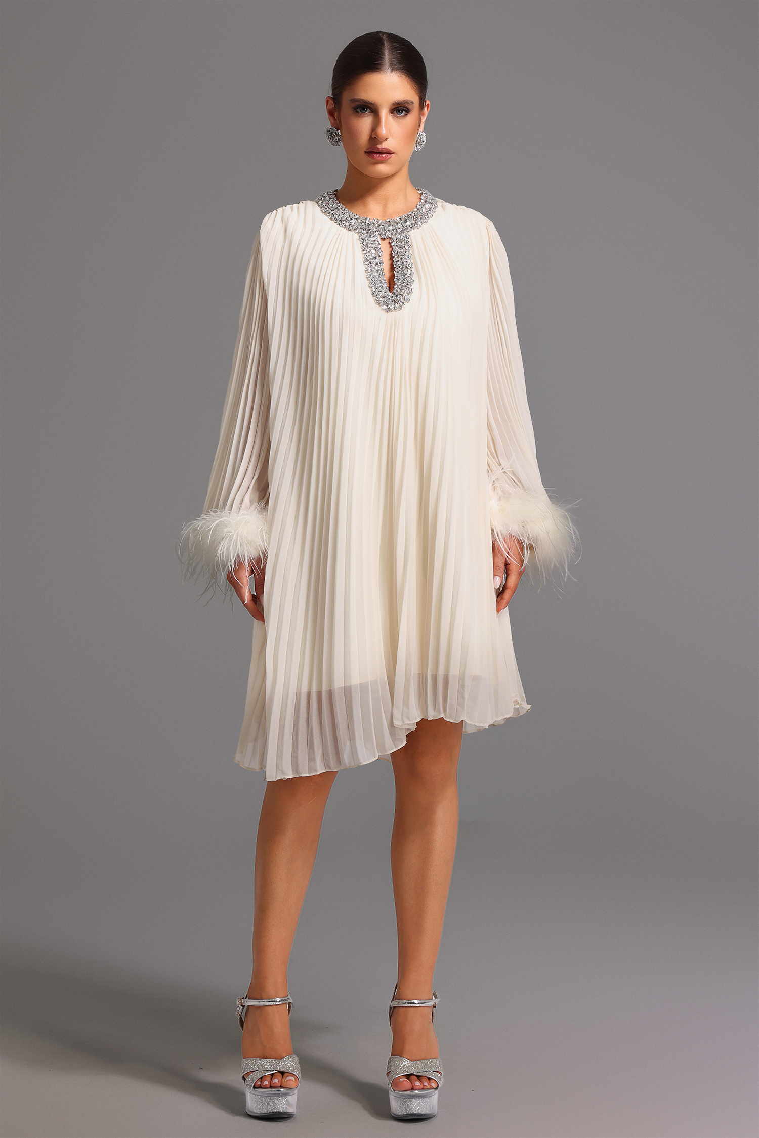 Delilah Long Sleeves Round Neck Diamond Feather Midi Dress