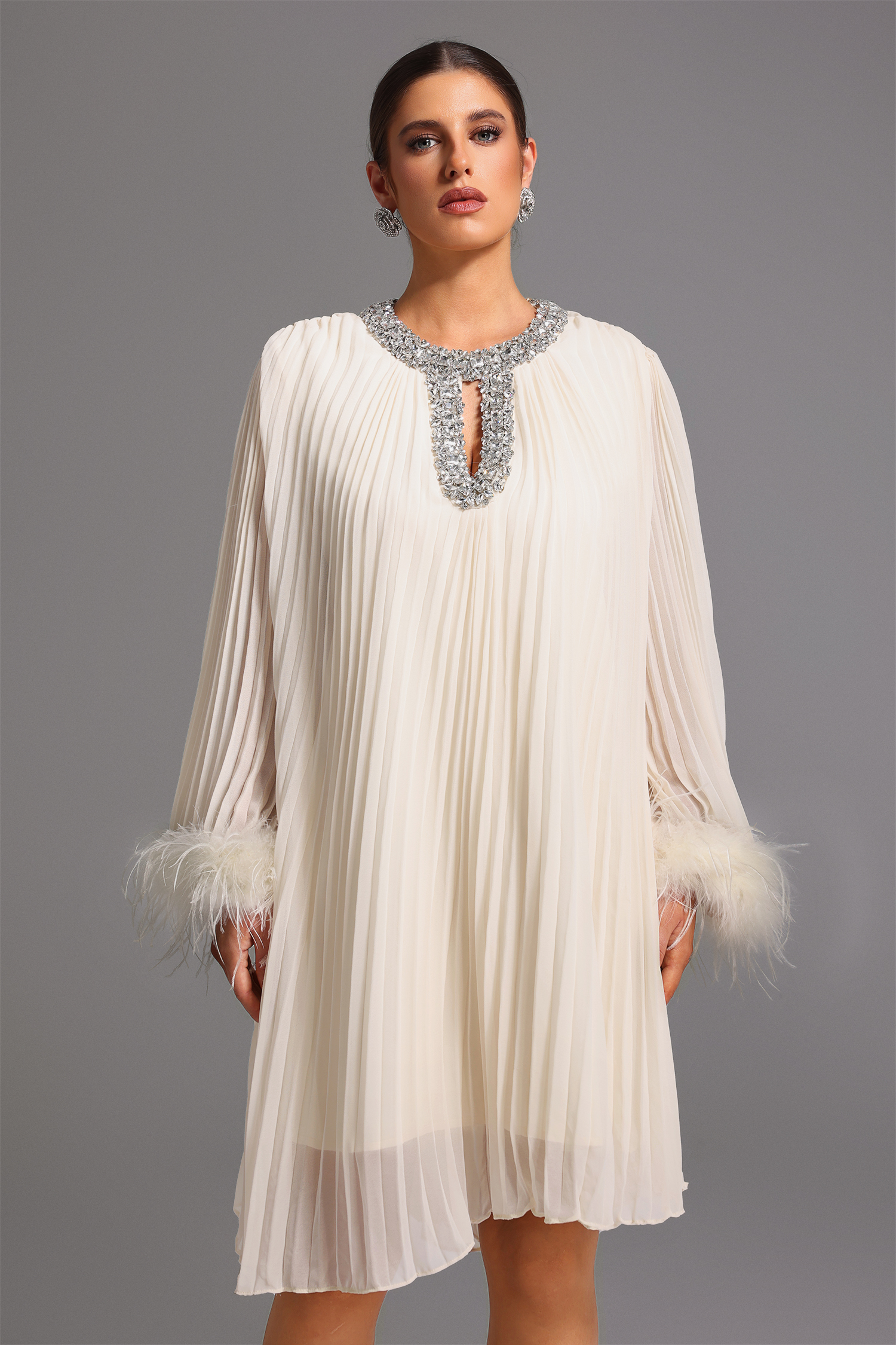 Delilah Long Sleeves Round Neck Diamond Feather Midi Dress