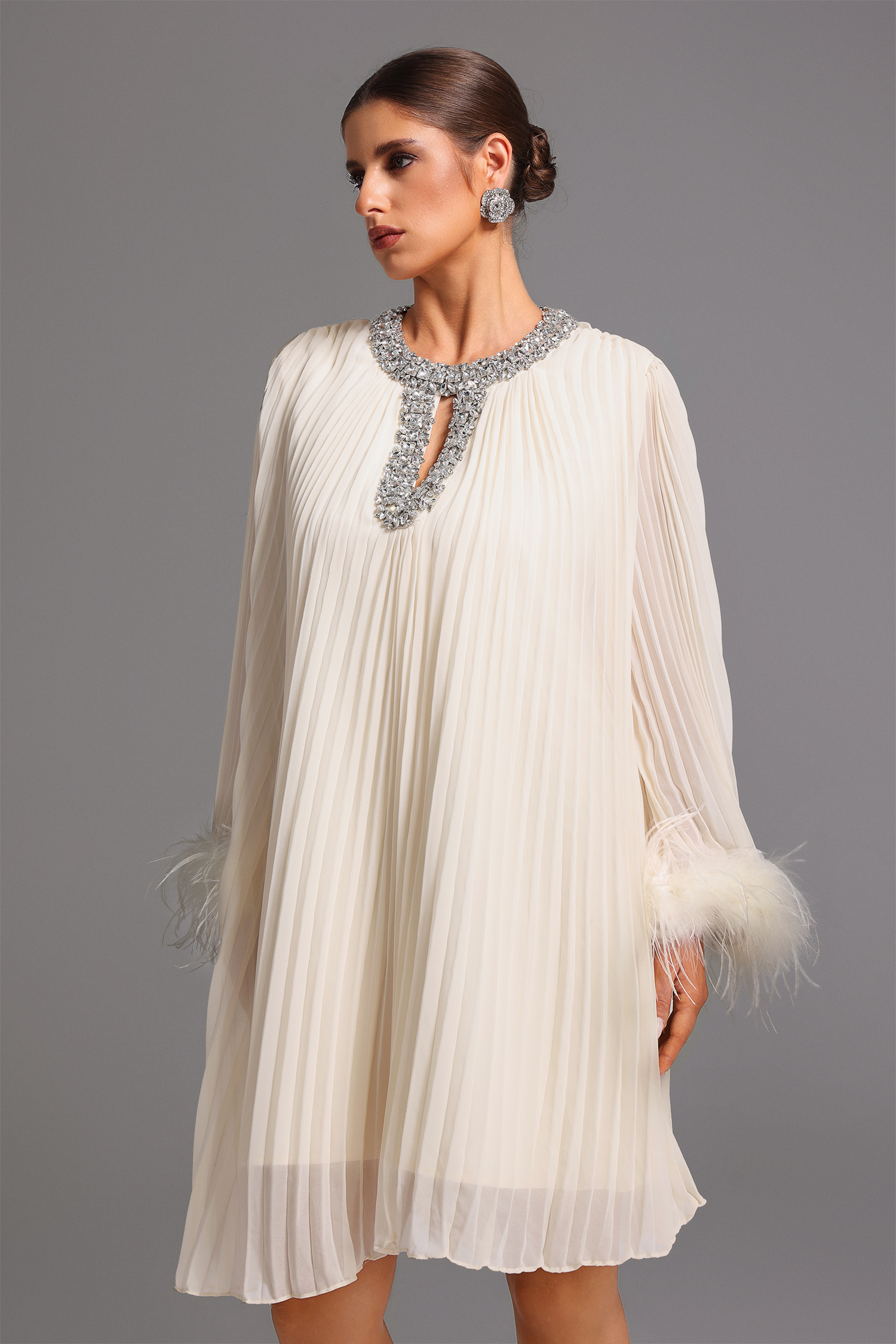 Delilah Long Sleeves Round Neck Diamond Feather Midi Dress