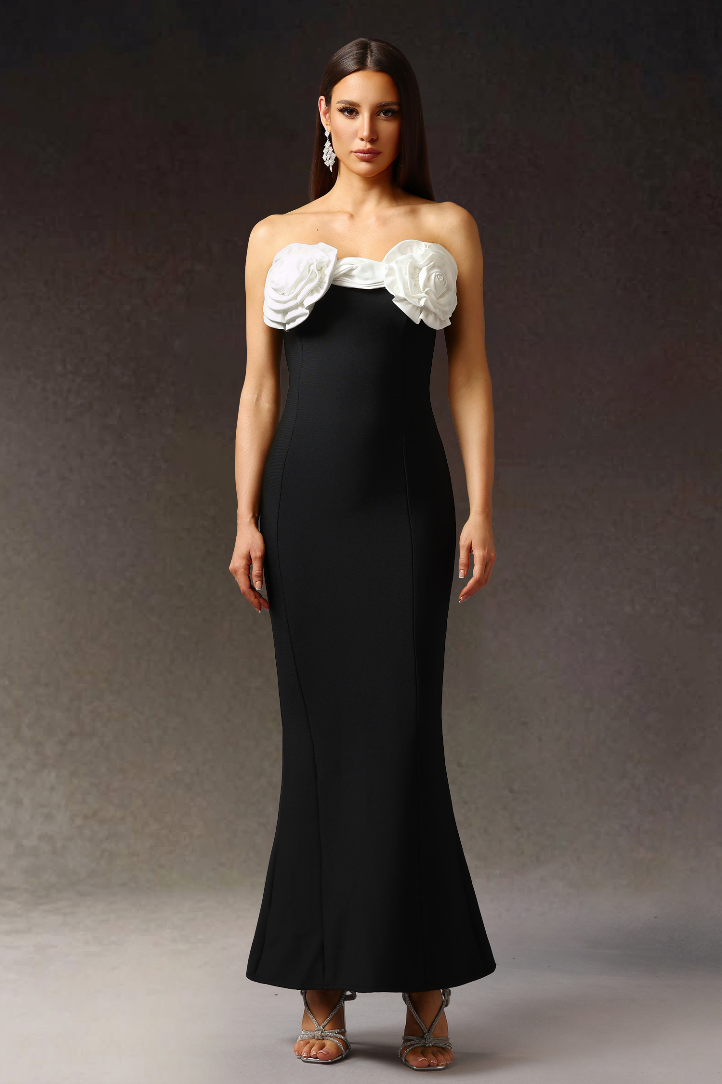 Tove Sleeveless Off-The-Shoulder Flowers Bandage Maxi Dress