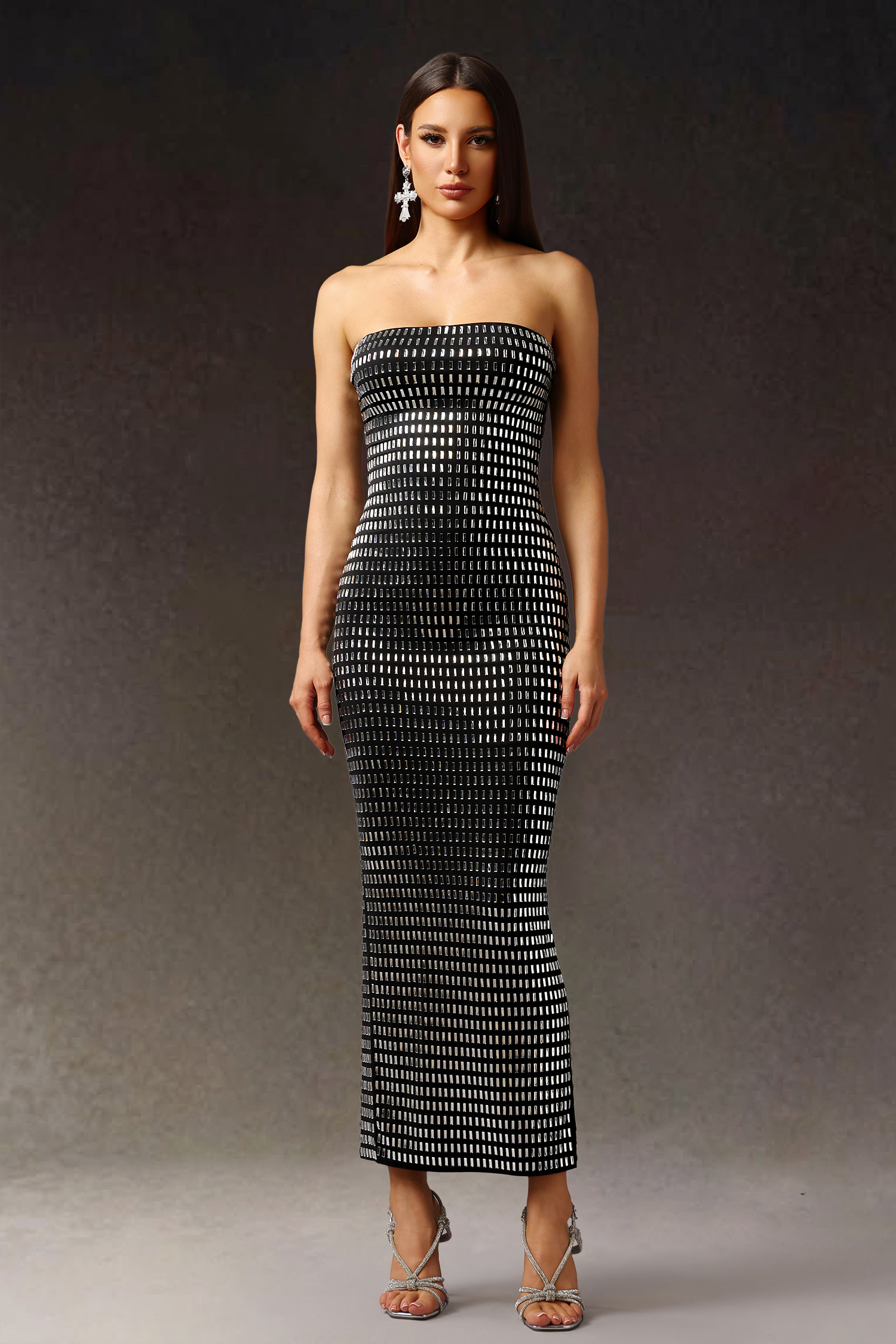 Kianala Sleeveless Diamond Maxi Dress