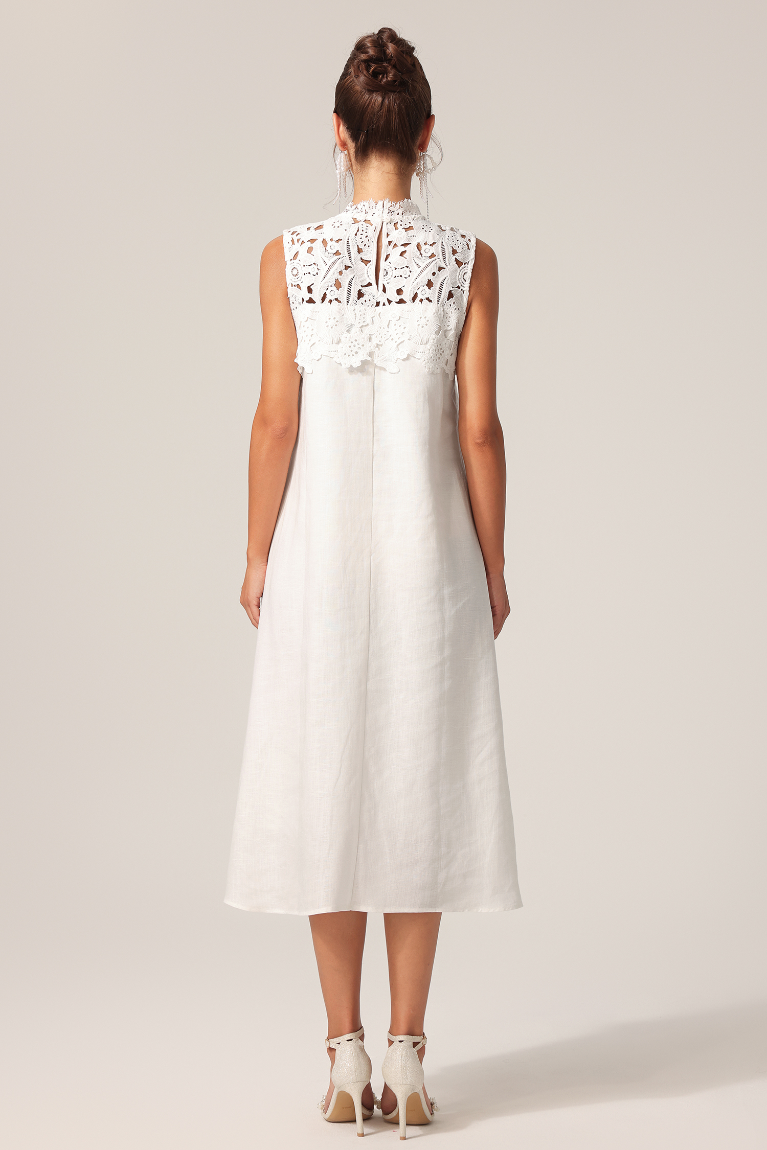 Valerie Round Neck Sleeveless Flowers Lace Midi Dress