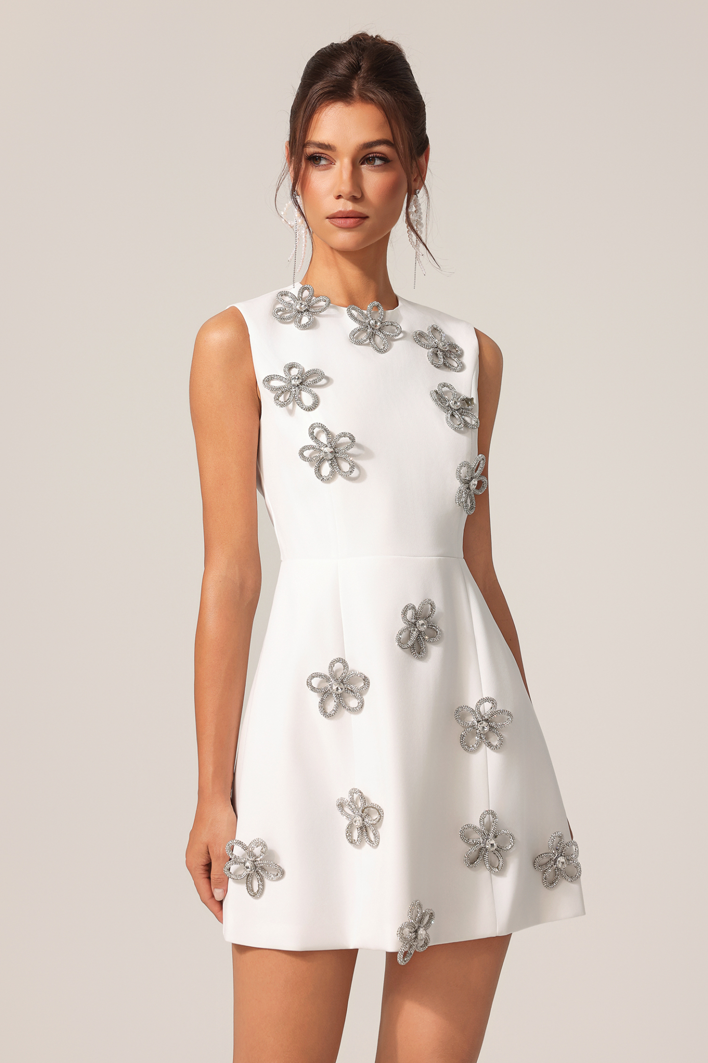 Eanna Round Neck Sleeveless Diamond Flowers Mini Dress