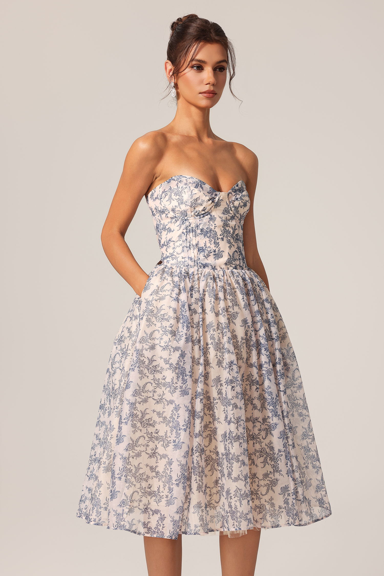 Trinaco Sleeveless Floral Printed Midi Dress