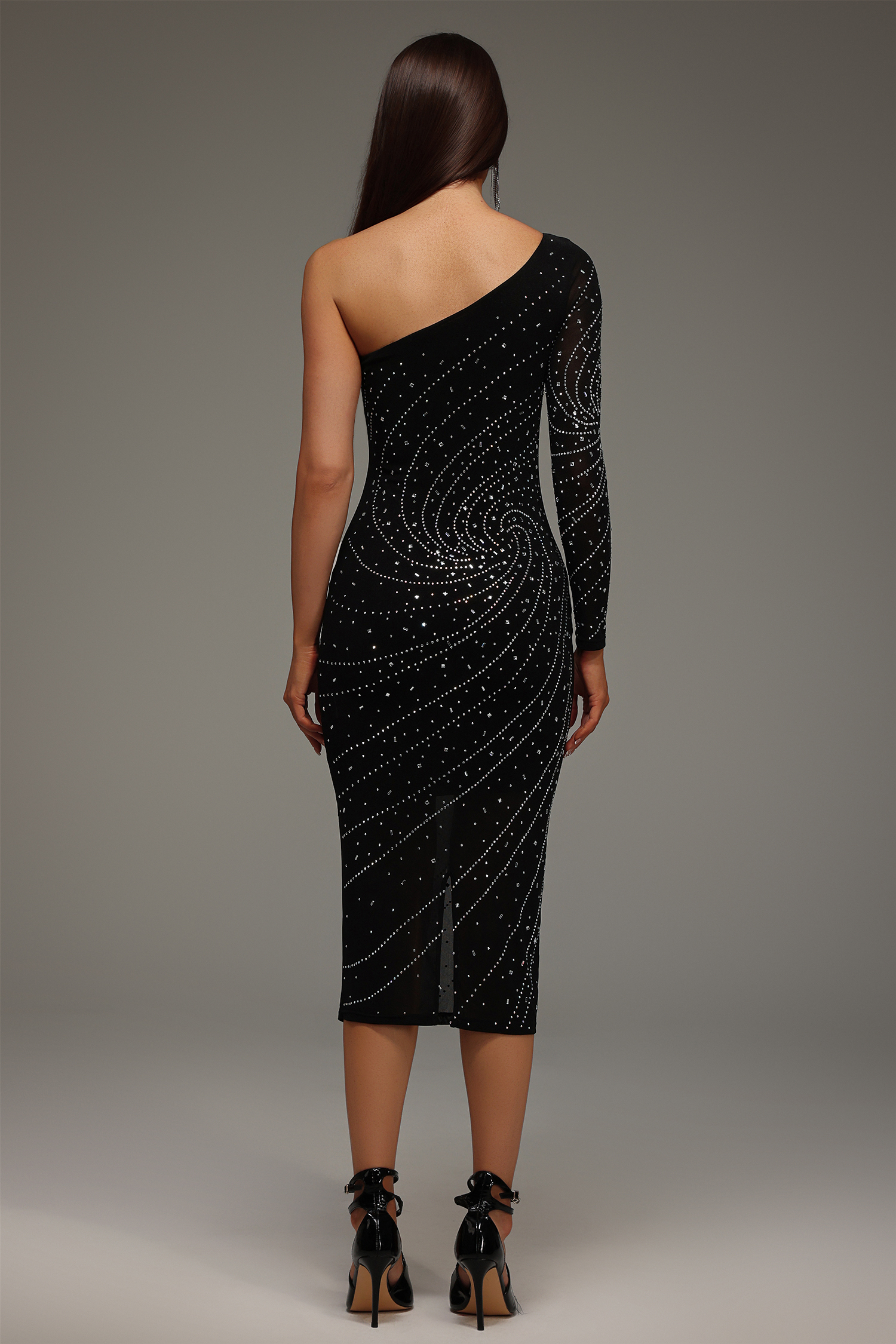 Saniyah Single Shoulder Long Sleeves Diamond Midi Dress