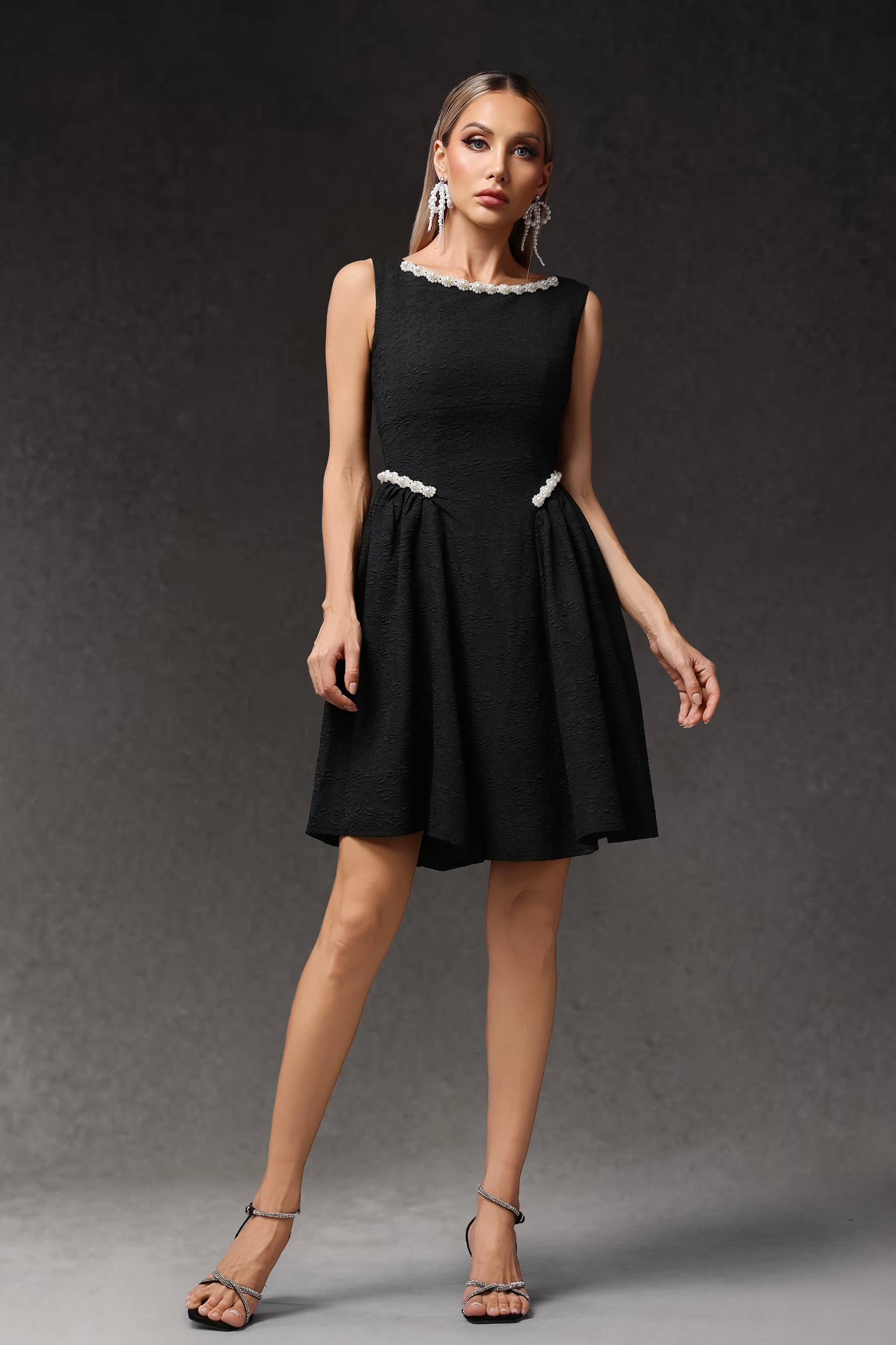 Flor Sleeveless Flowers Pearl Midi Dress