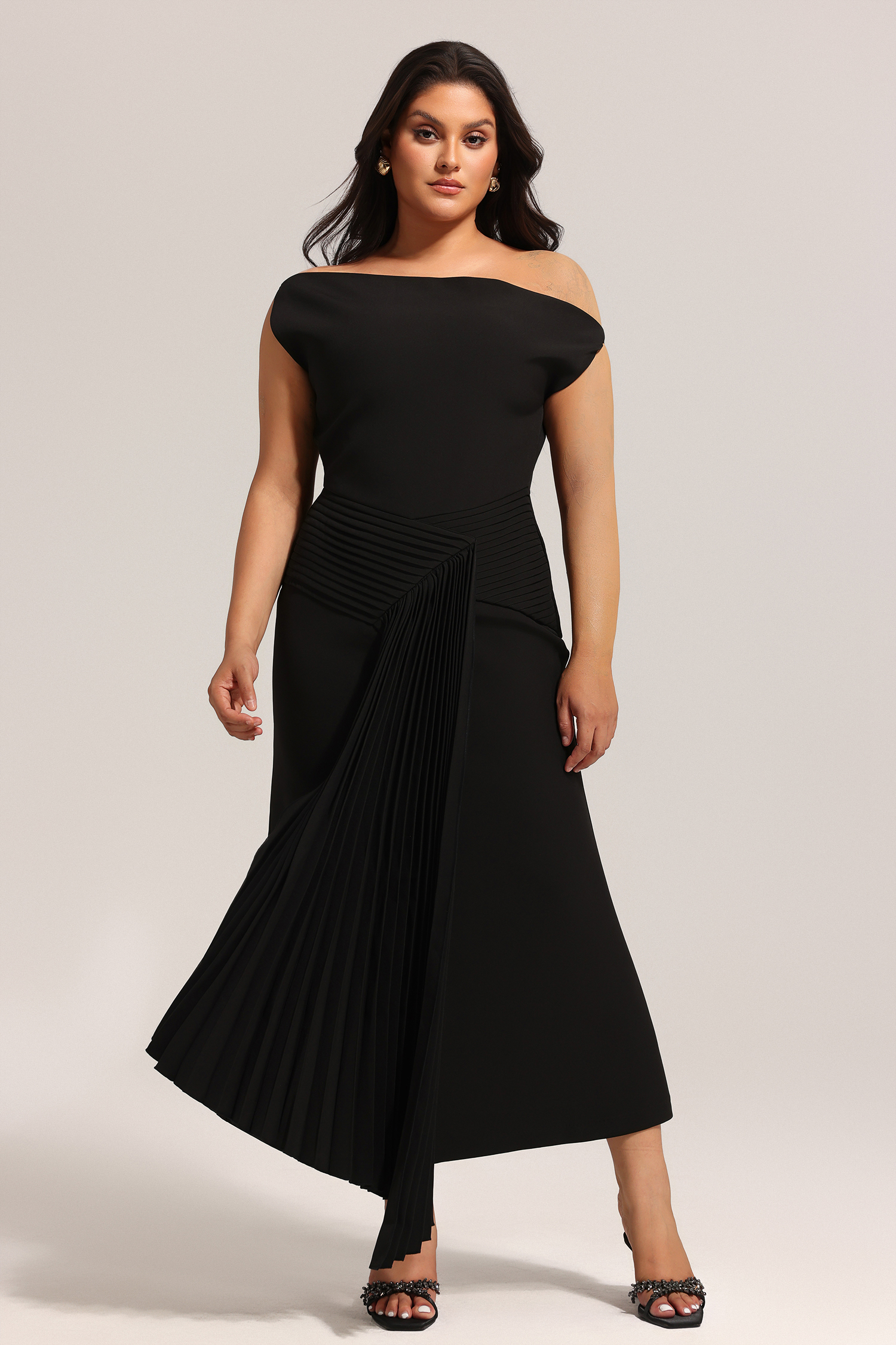 Juny Oblique Shoulder Sleeveless Folds Midi Dress – Bellabarnett