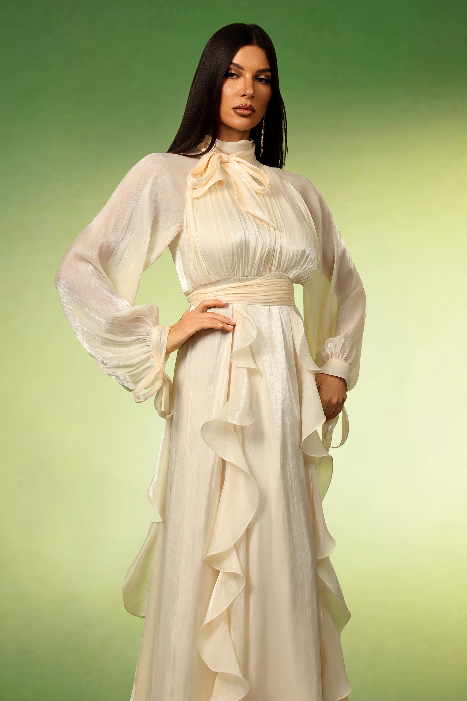 Yuria Long Sleeves Laces Wrinkle Maxi Dress