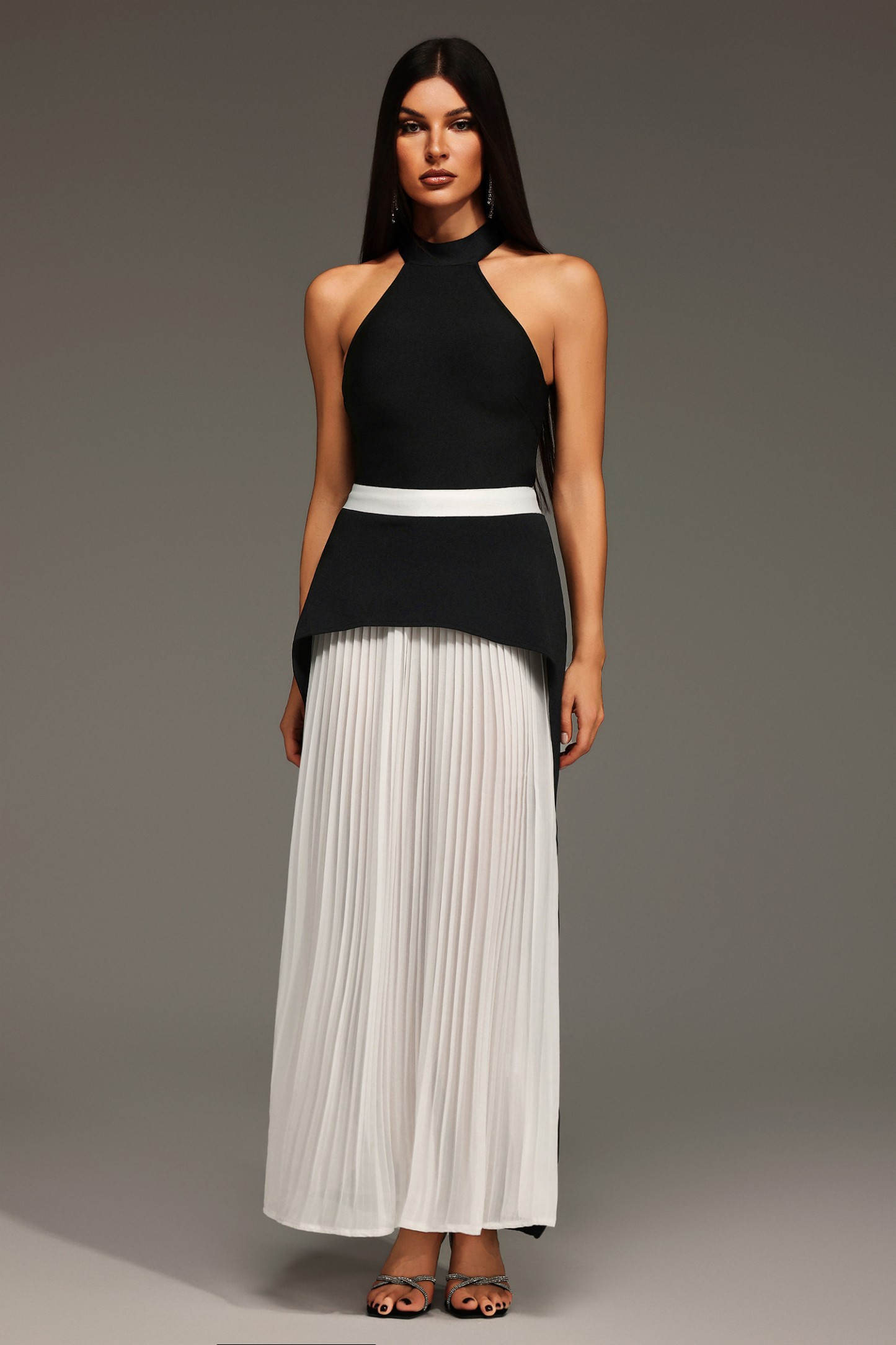 Mila Sleeveless Halter Wrinkles Maxi Dress