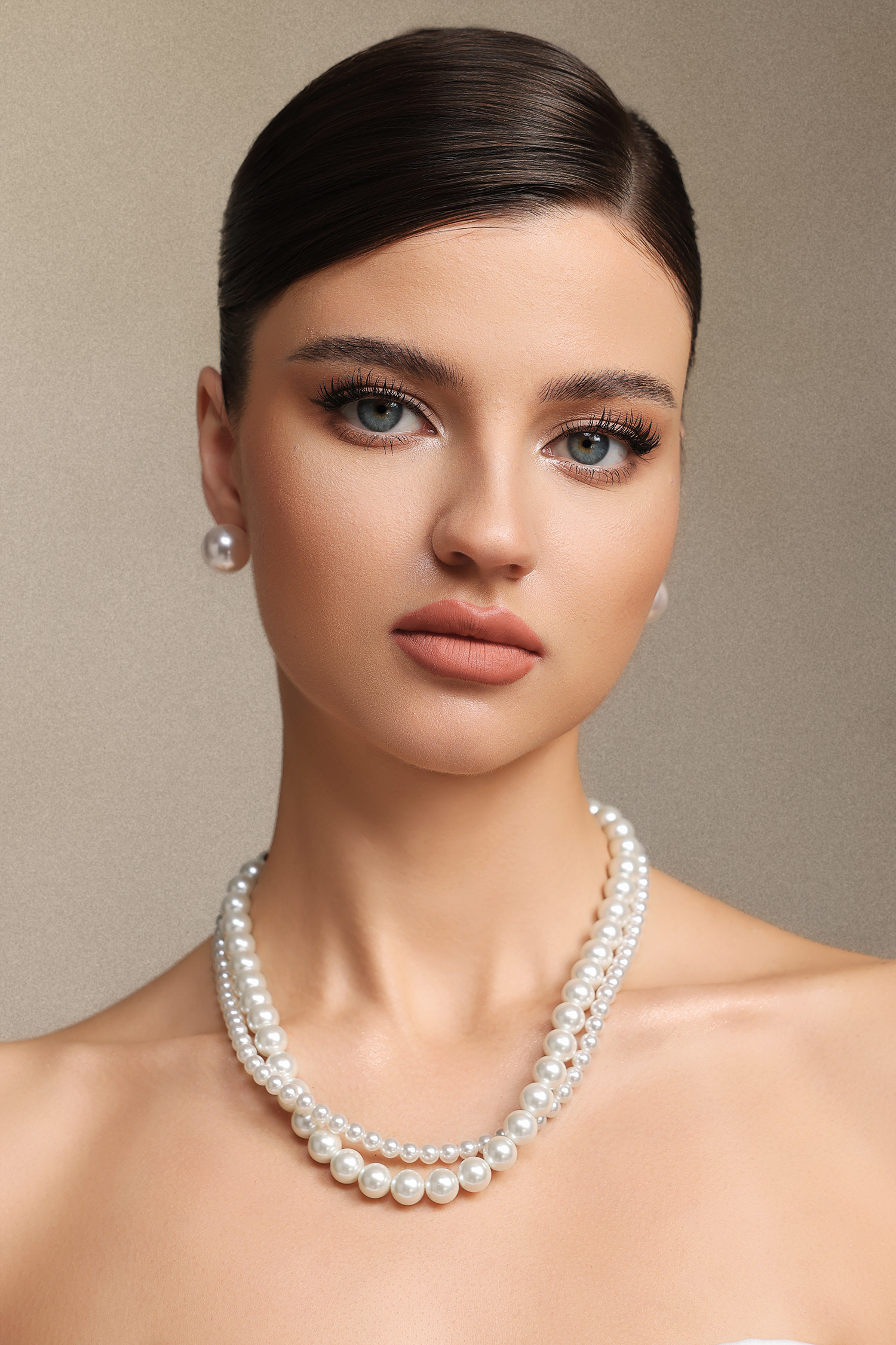 Delisy Pearl Double Layer Necklace