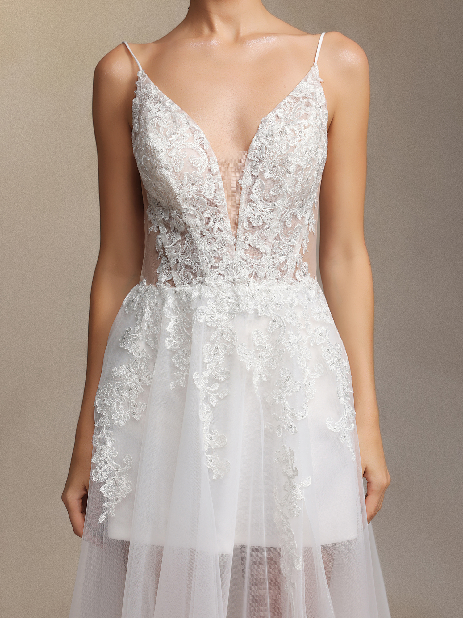 Xaler Halter straps V-neck slit lace mesh maxi wedding dress