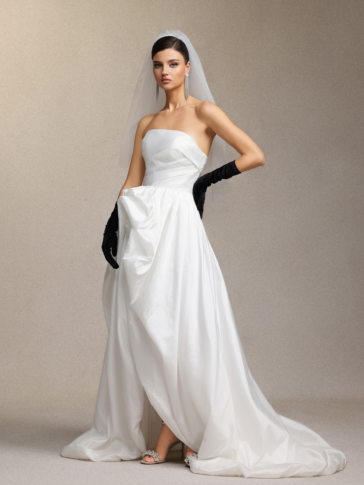 Huresa Strapless veilblack gloves short front and long back maxi wedding dress