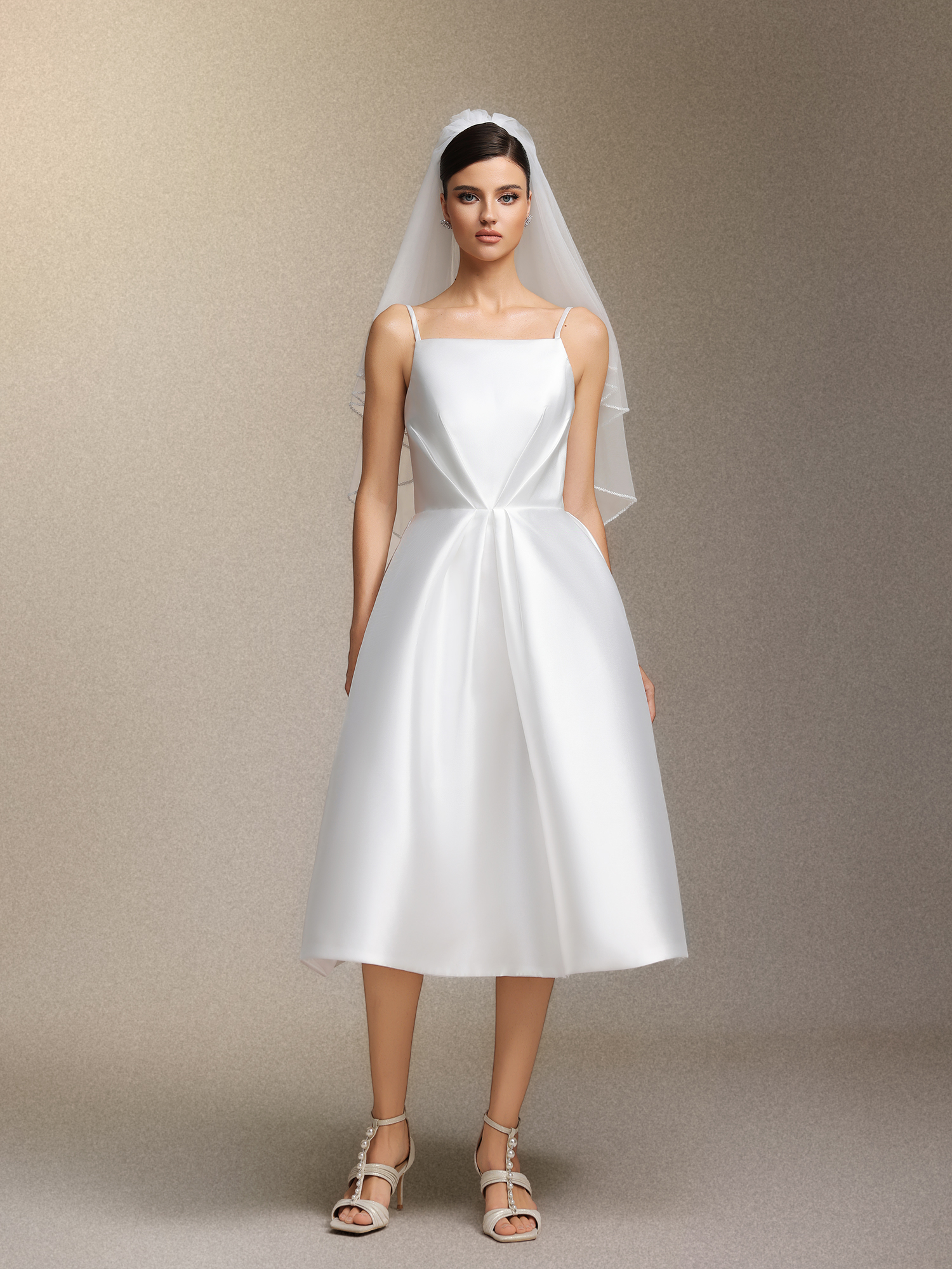 Joy Millipin，Halter top square collar mid-length style midi wedding dress