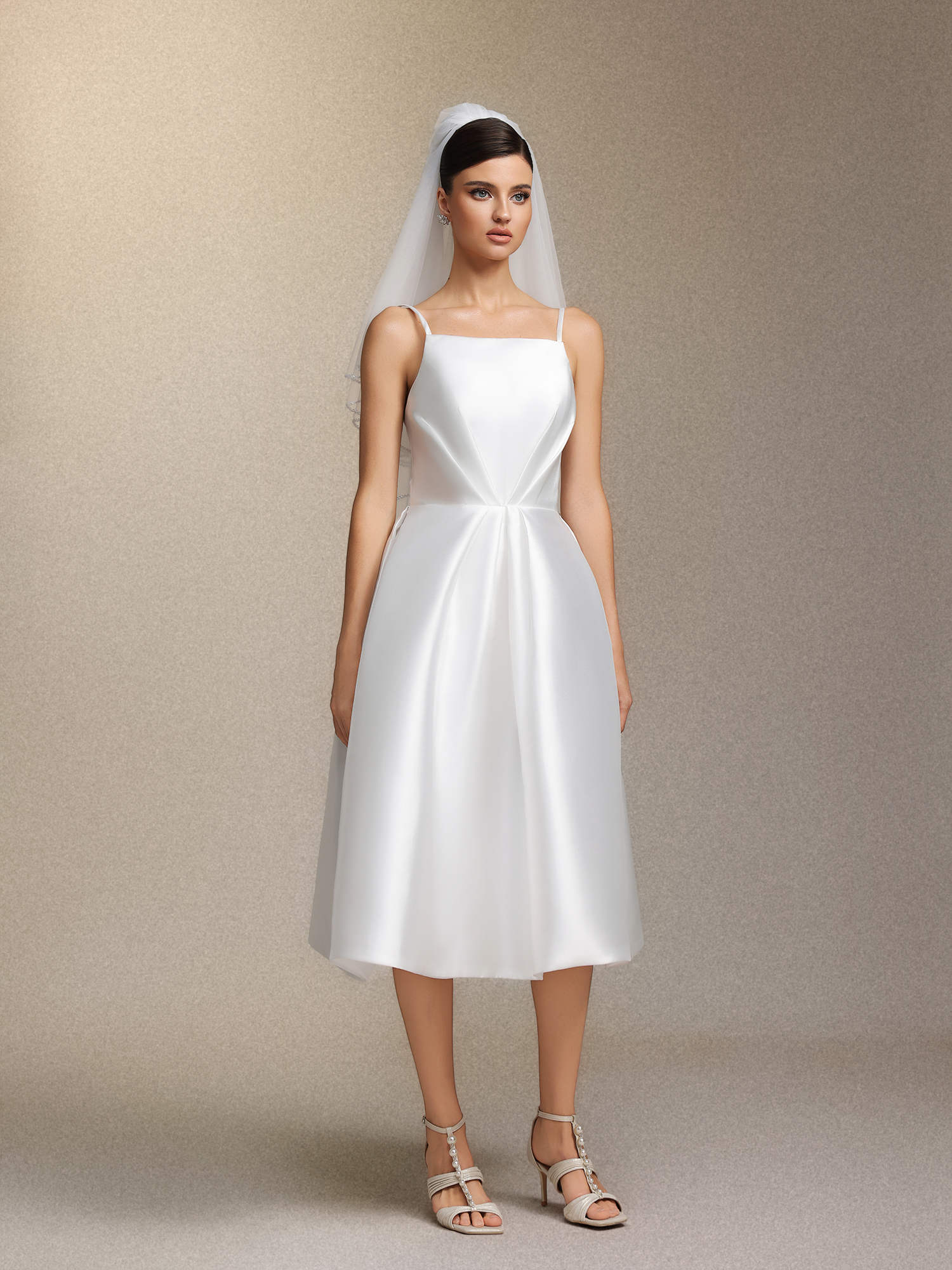 Joy Millipin，Halter top square collar mid-length style midi wedding dress
