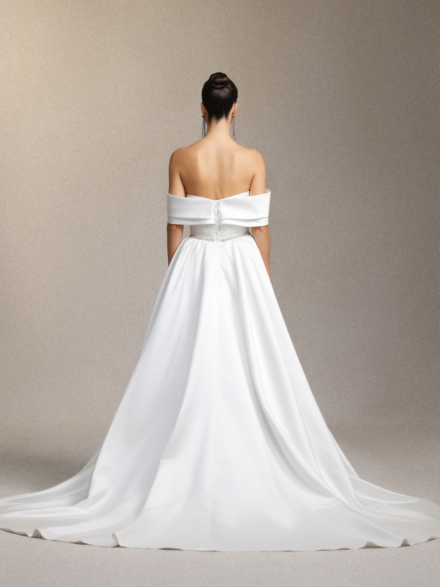 Sefa One-shoulder maxi style wedding dress