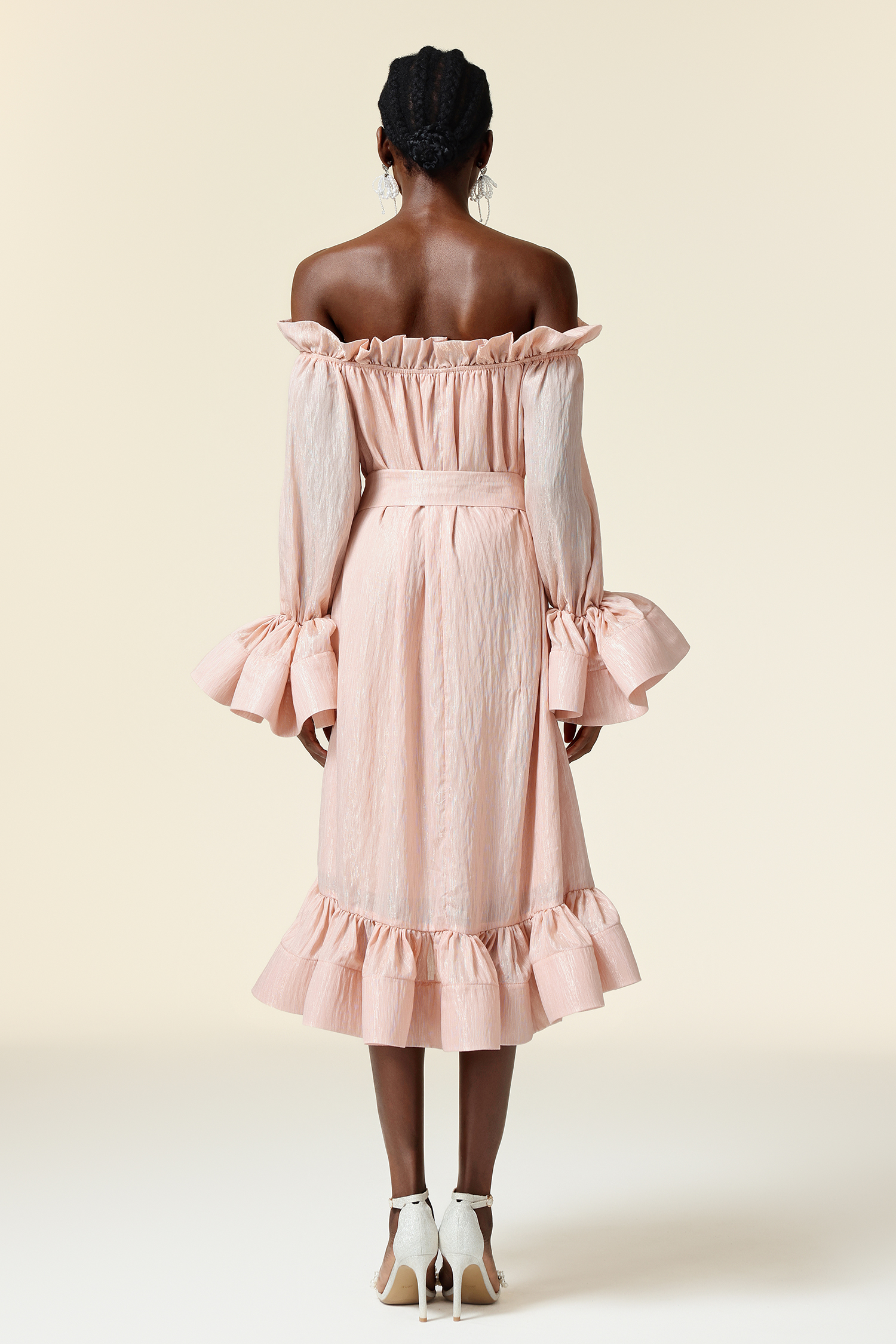 Yuco Off-The-Shoulder Long Sleeves Folds Midi Dress