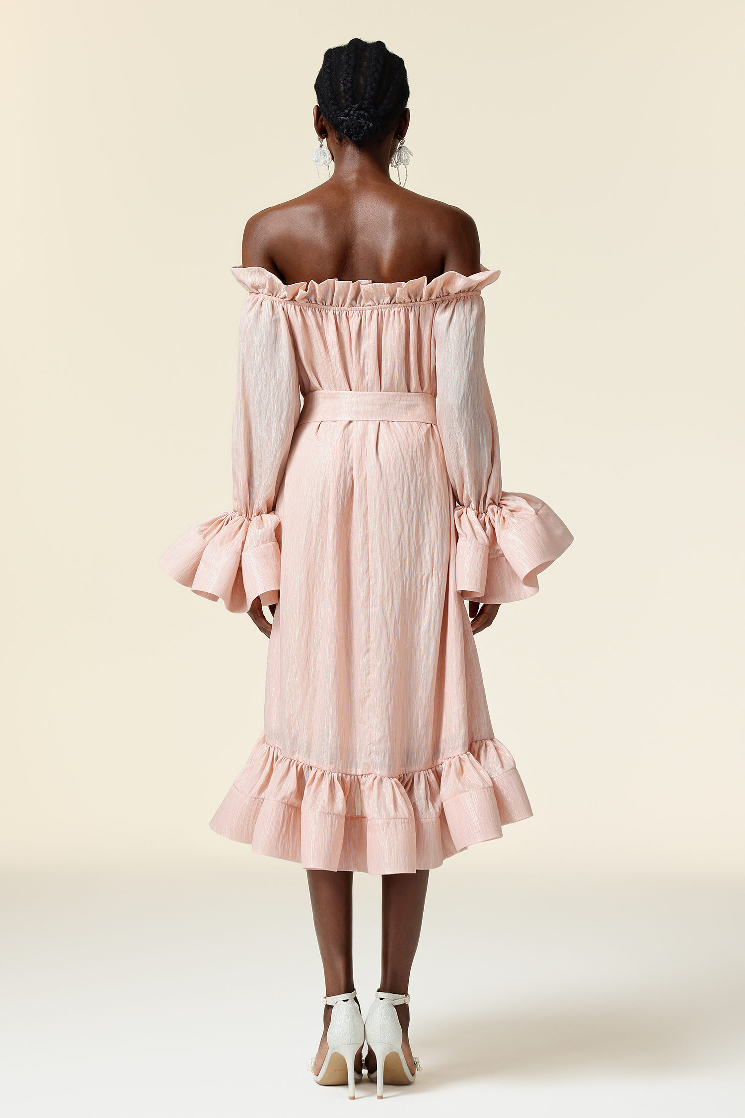 Yuco Off-The-Shoulder Long Sleeves Folds Midi Dress