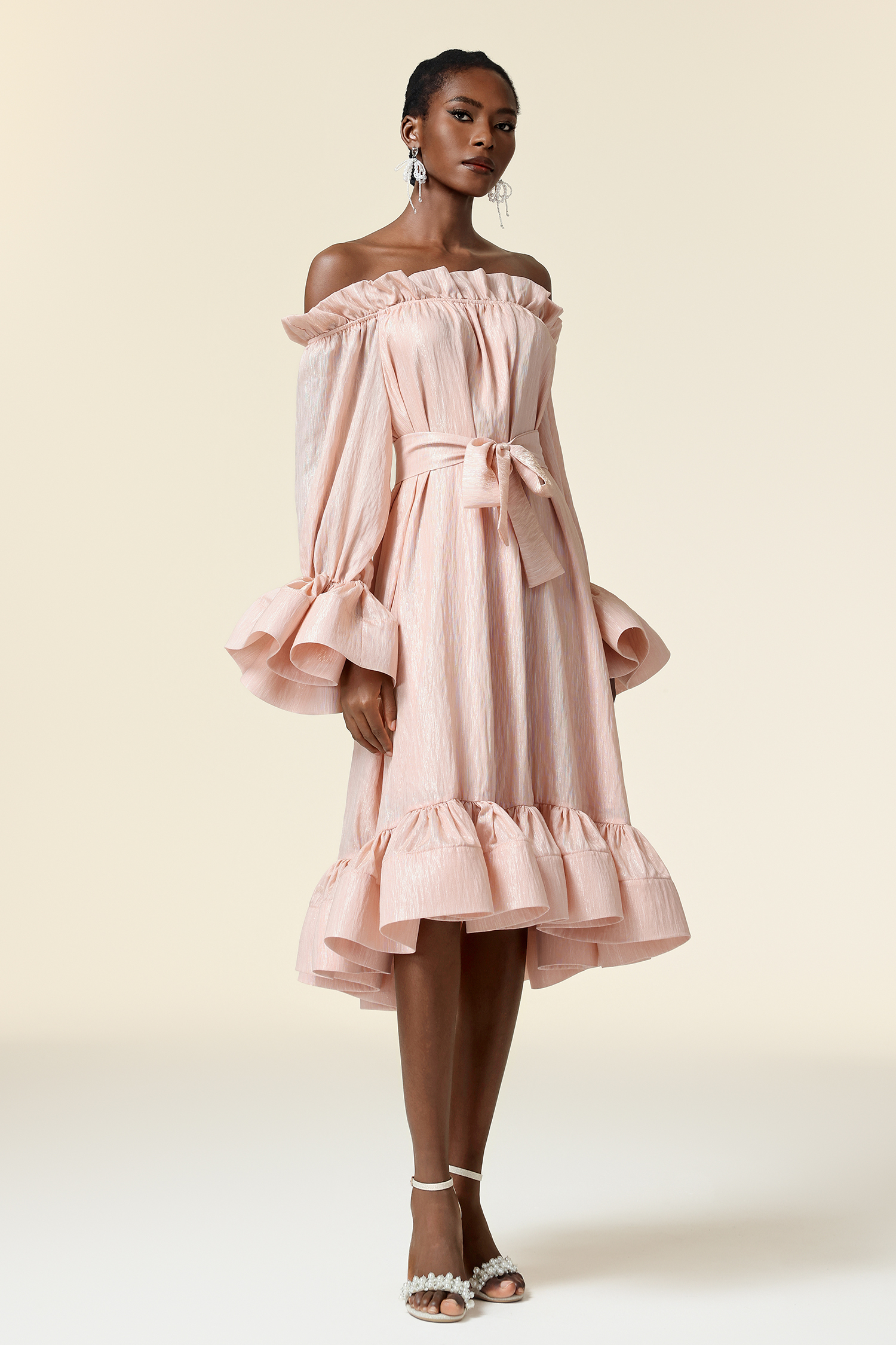 Yuco Off-The-Shoulder Long Sleeves Folds Midi Dress