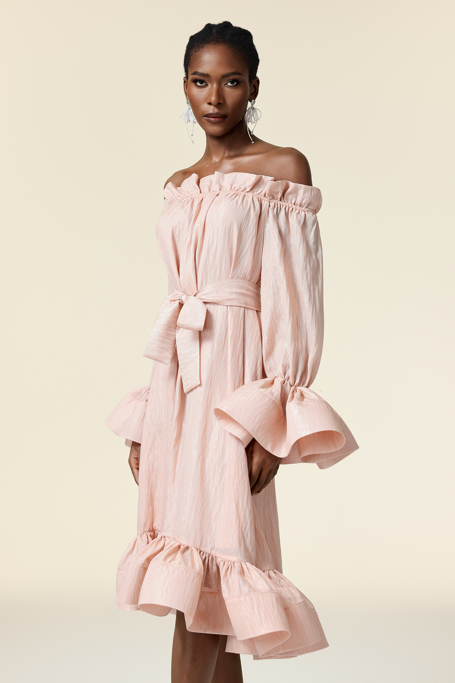 Yuco Off-The-Shoulder Long Sleeves Folds Midi Dress