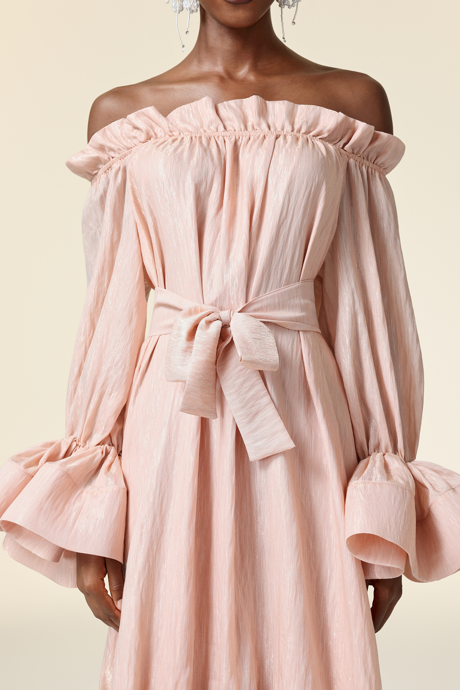 Yuco Off-The-Shoulder Long Sleeves Folds Midi Dress