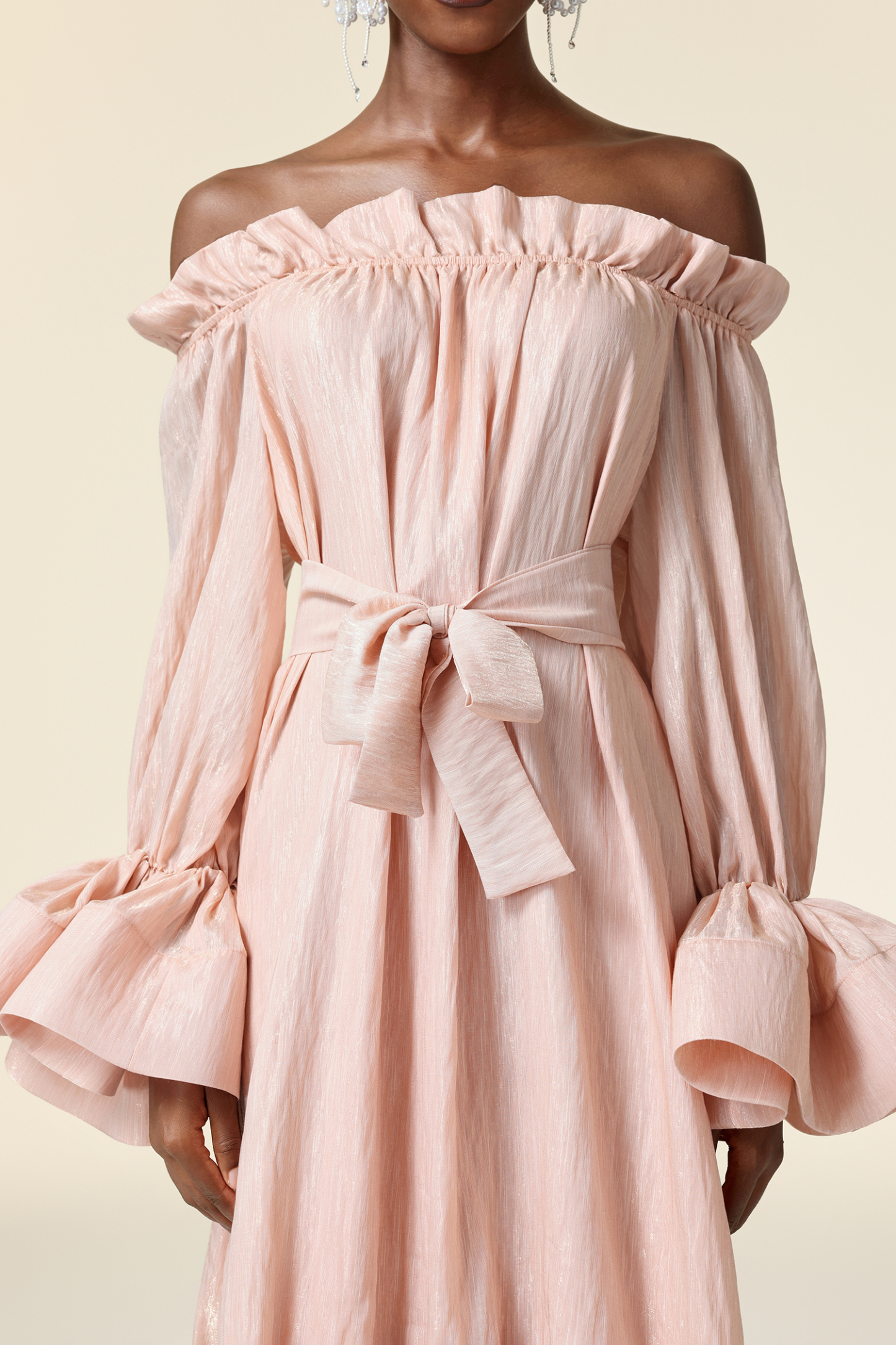 Yuco Off-The-Shoulder Long Sleeves Folds Midi Dress
