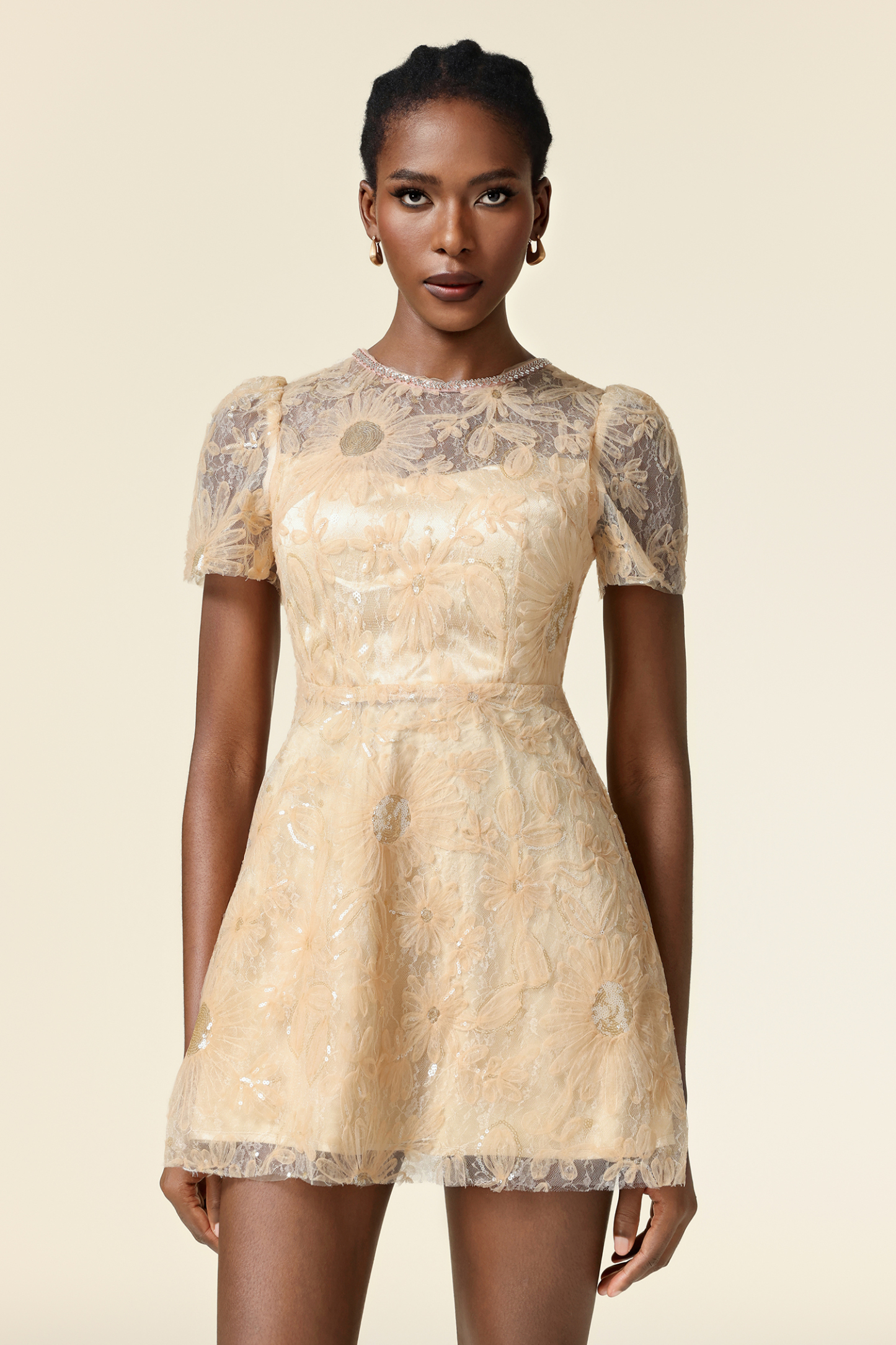 Grinin Round Neck Short Sleeves Flowers Mini Dress