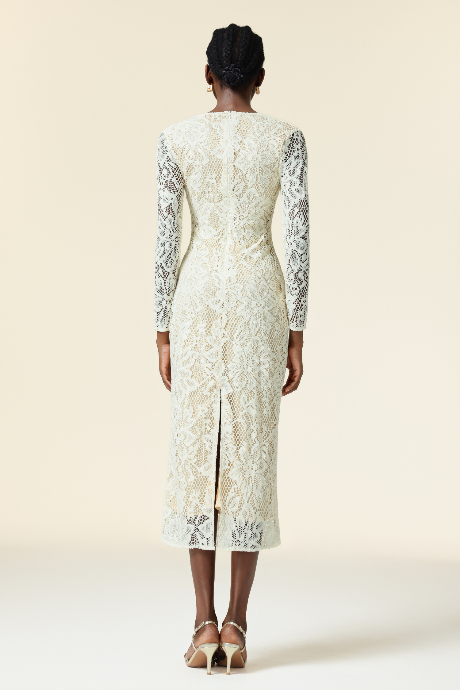 Klaria V-Neck Long Sleeves Embroidery Maxi Dress