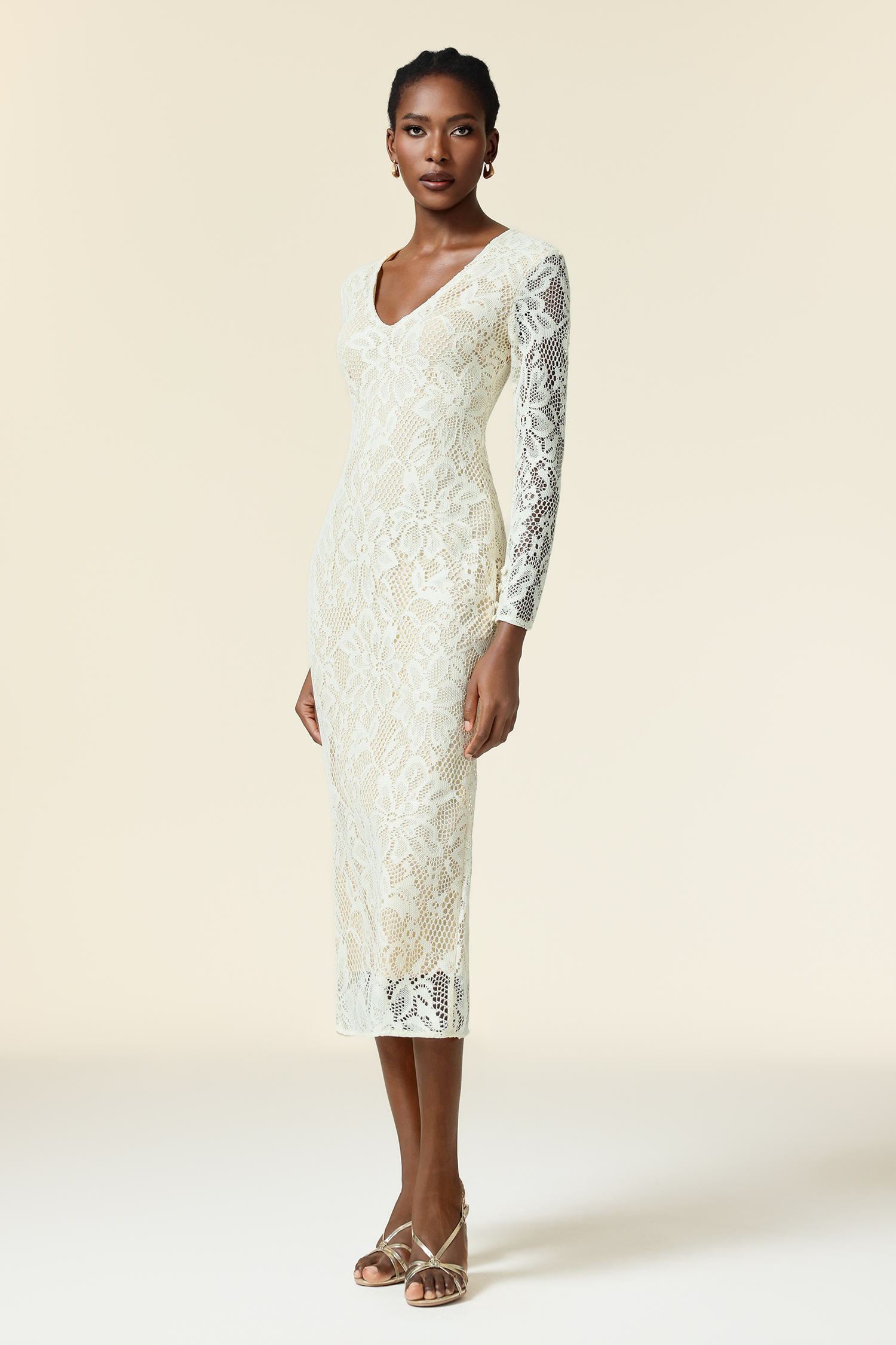 Klaria V-Neck Long Sleeves Embroidery Maxi Dress