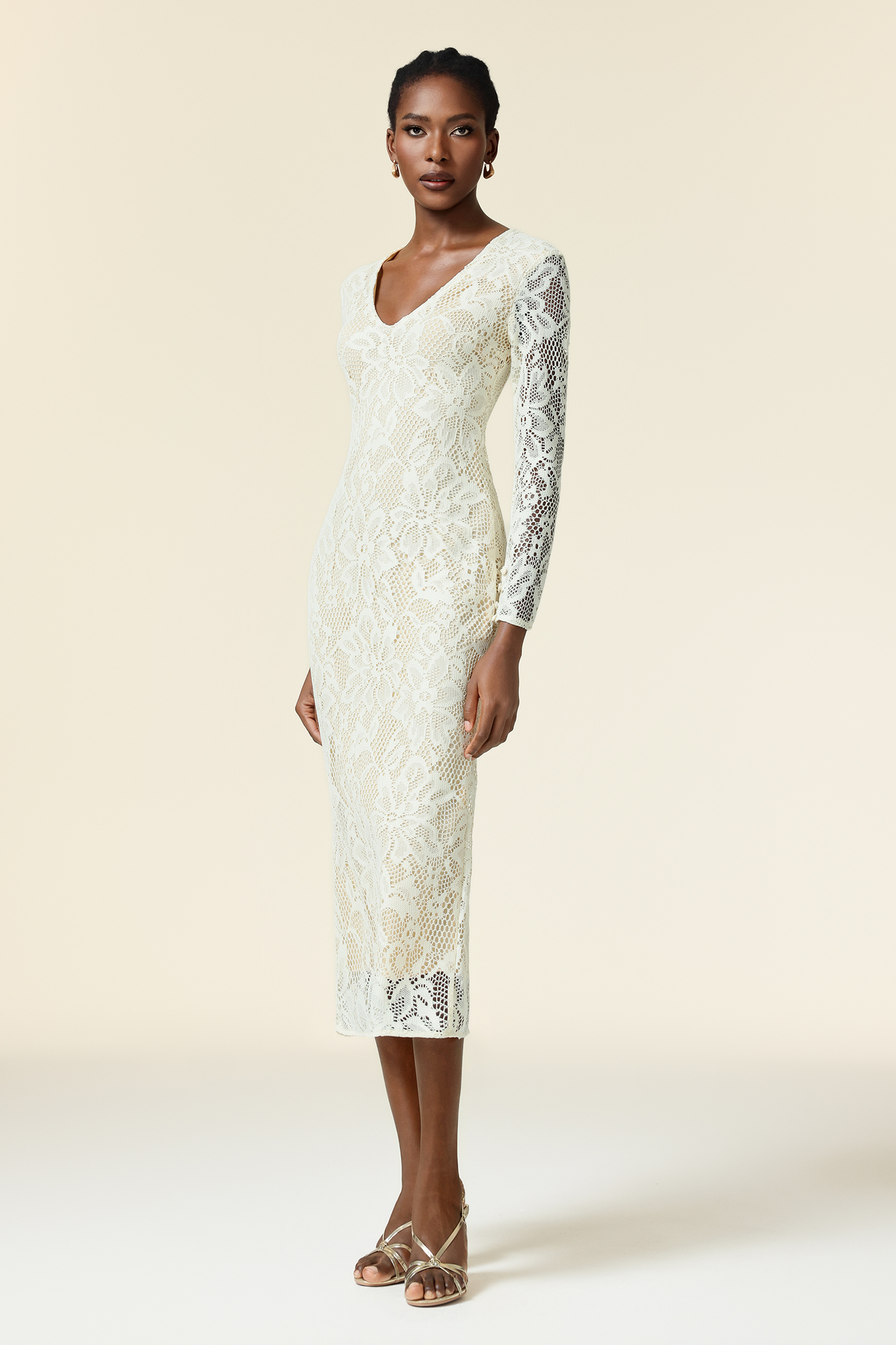 Klaria V-Neck Long Sleeves Embroidery Maxi Dress