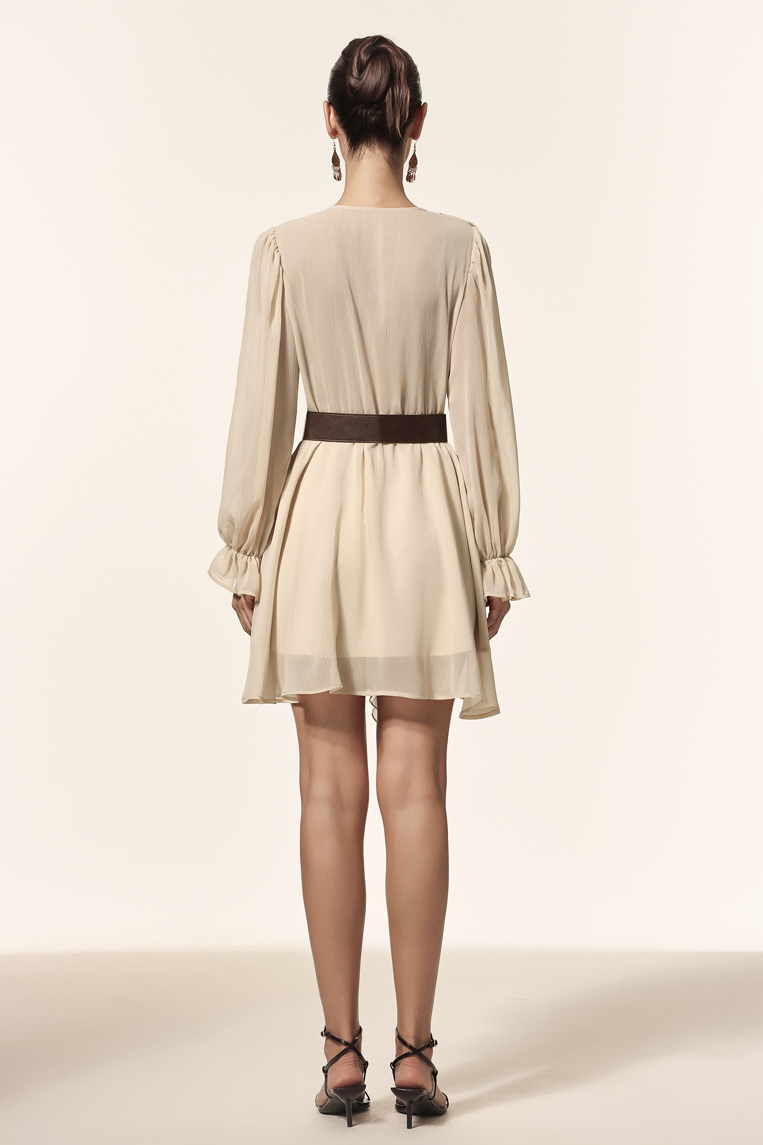 Kavaza Round Neck Long Sleeves Folds Mini Dress