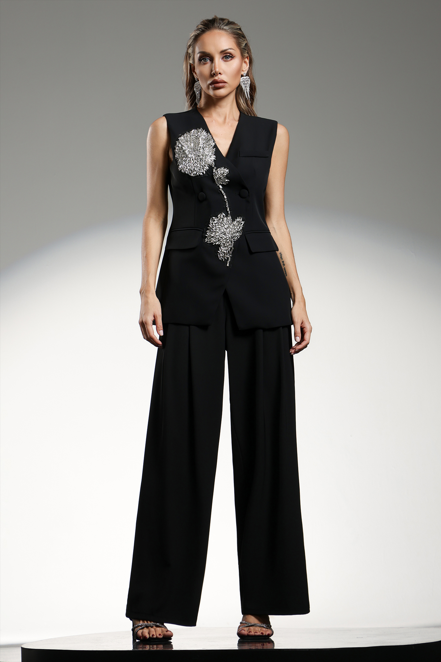 Iresa Sleeveless V-Neck Flowers Maxi Two Piece Set