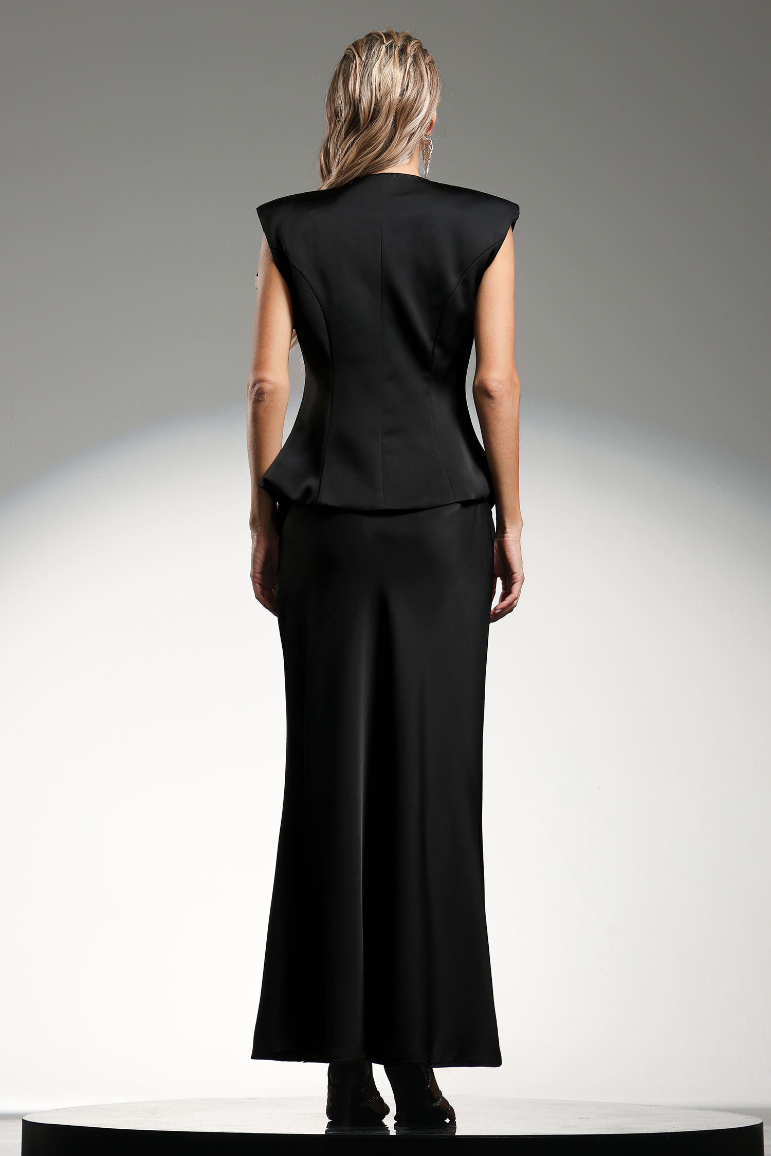 Yerza Sleeveless V-Neck Flowers Diamond Maxi Tow-piece Set