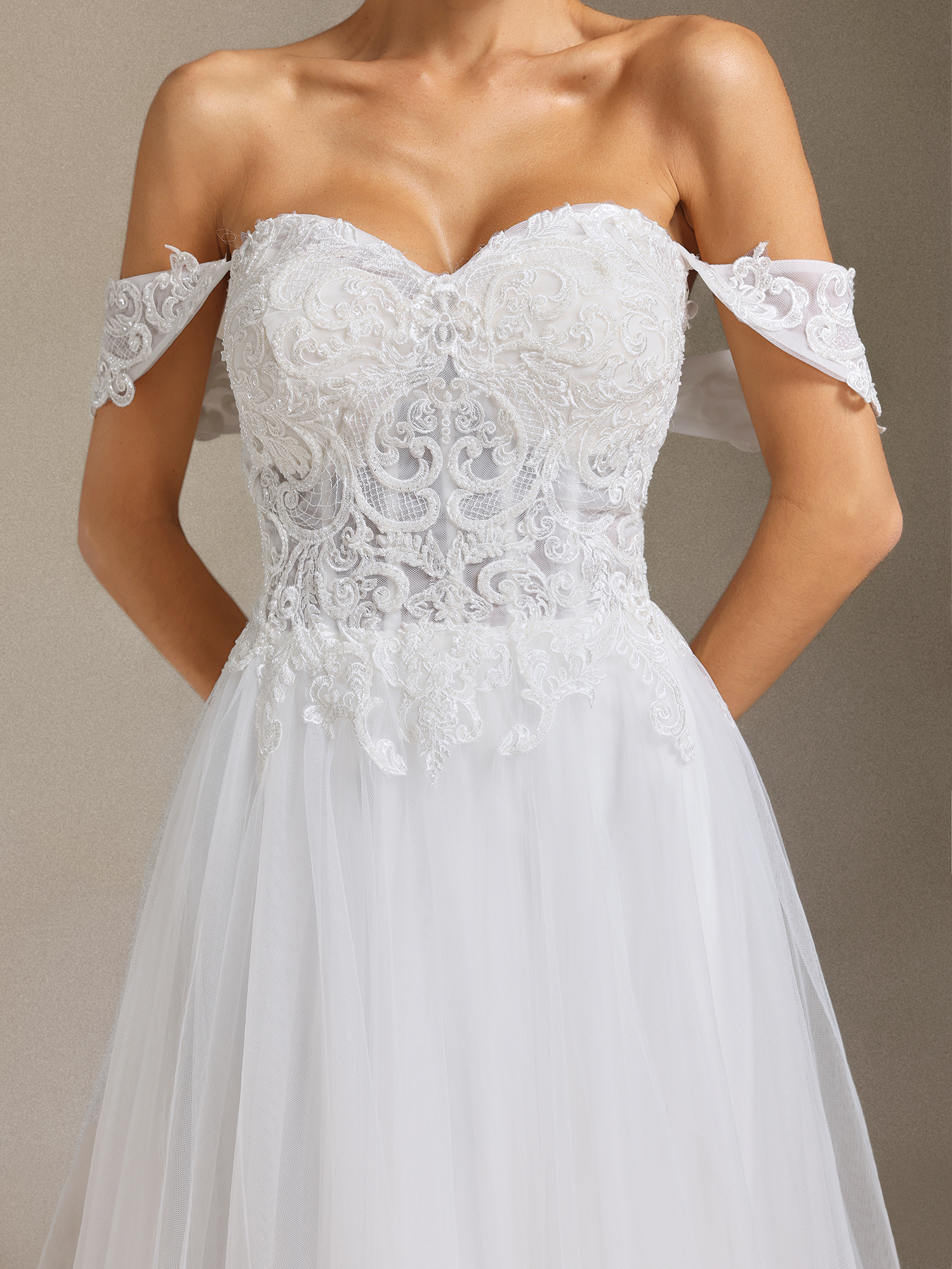 Lala Off-the-shoulder Lace Fish bone maxi wedding dress