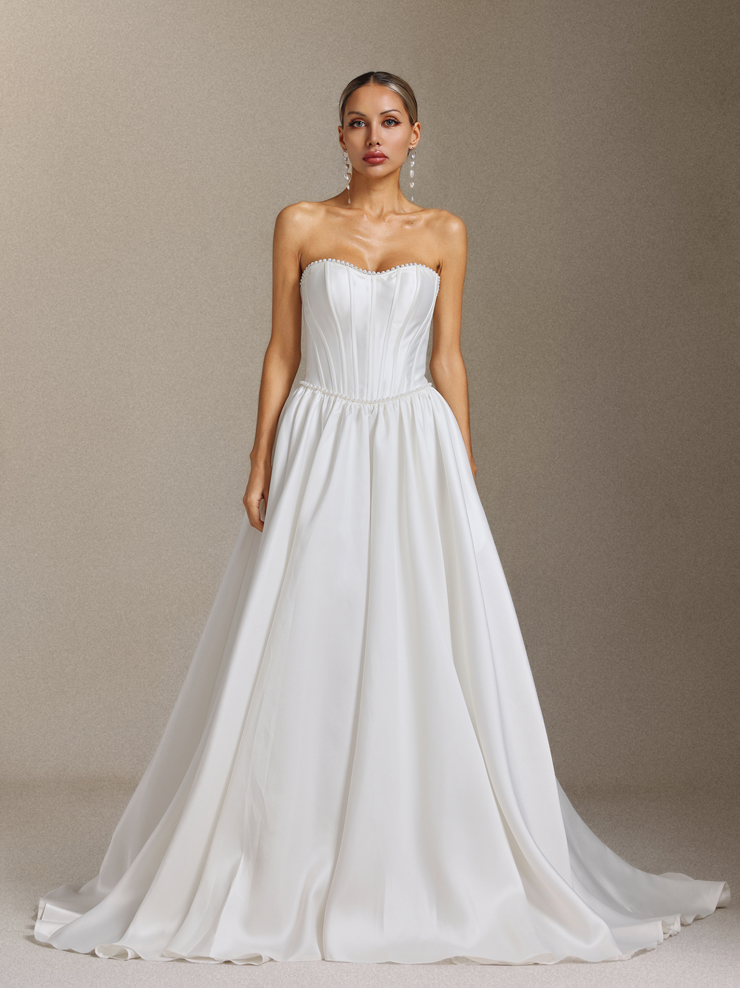 Kasuni Fishbone pearl strapless and tail-drag maxi wedding dress
